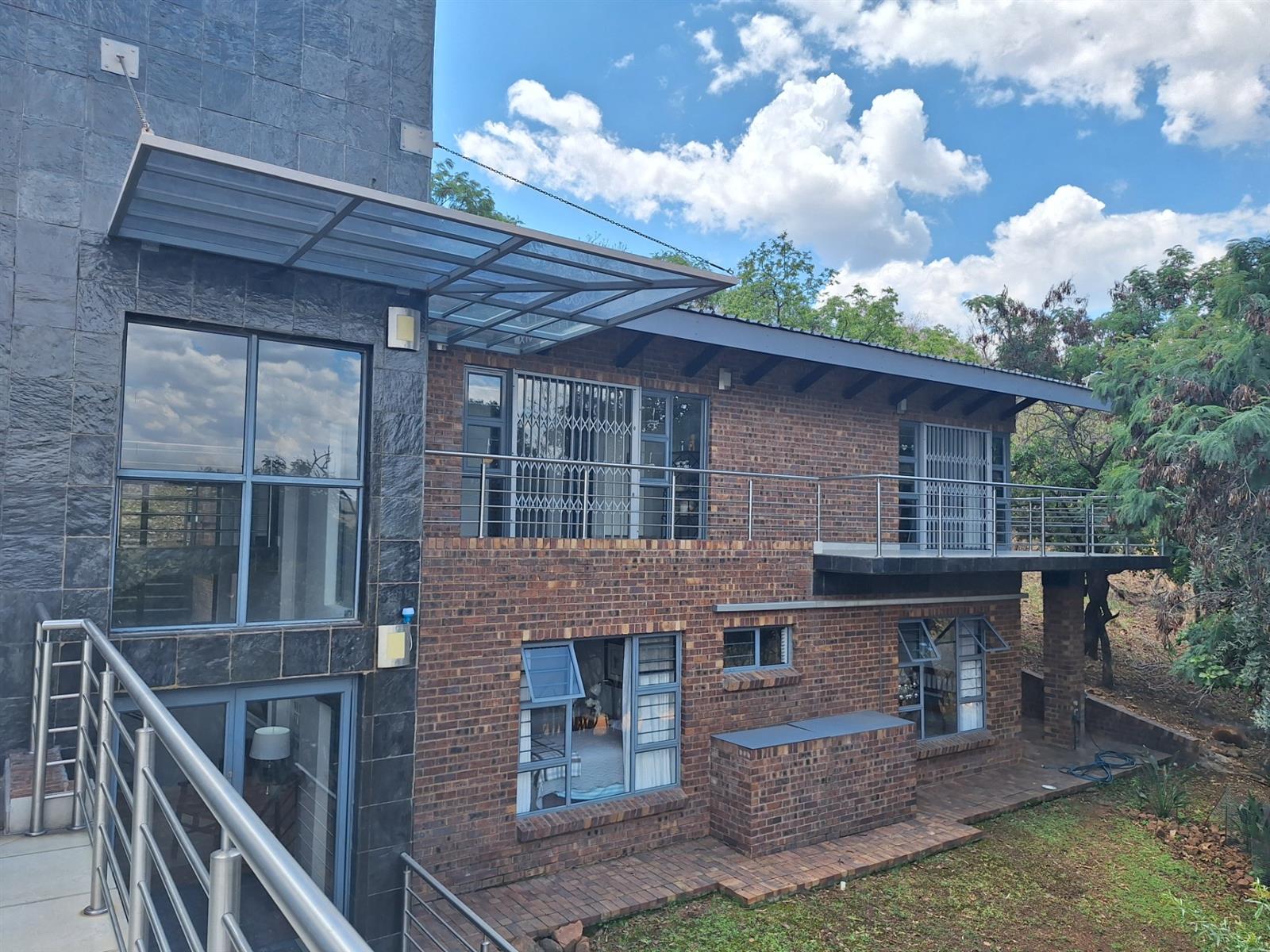 Architectural Bushveld Masterpiece in Kranspoort