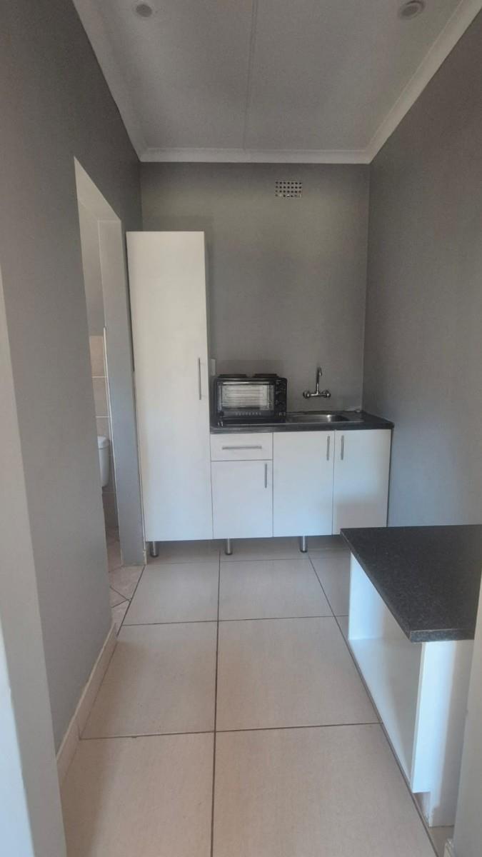 Studio Apartment for rent in Cashan, Rustenburg, North West