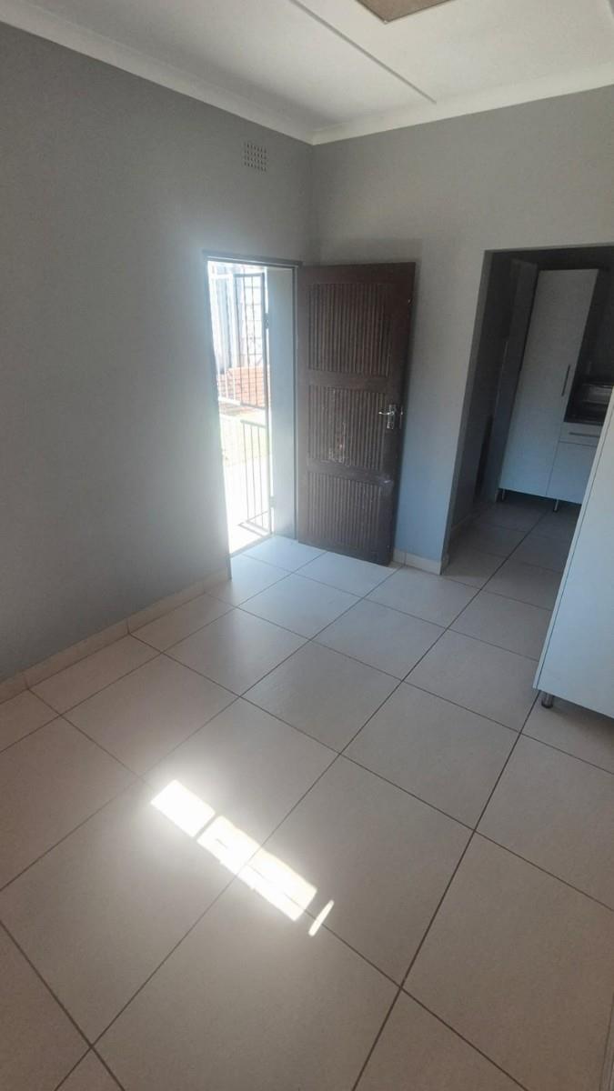Studio Apartment for rent in Cashan, Rustenburg, North West
