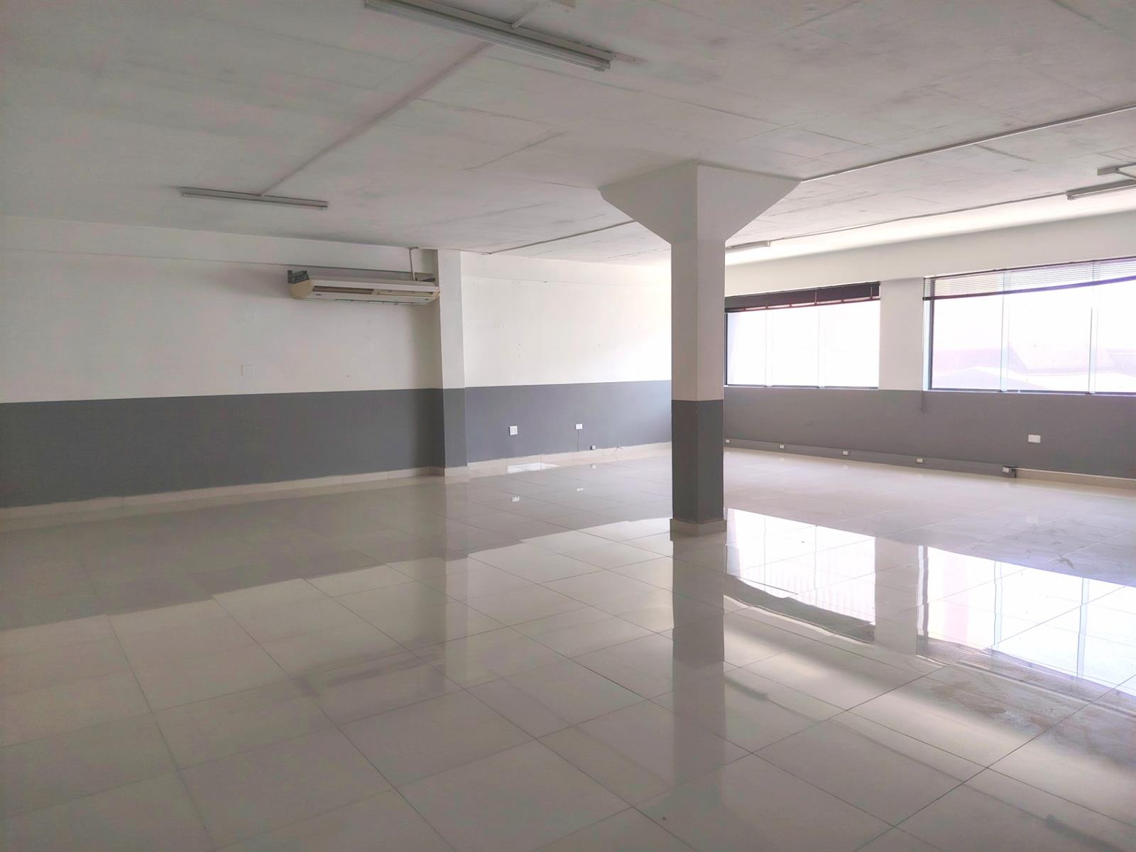 An immaculate Office Space To Rent in South Beach, Durban, KwaZulu Natal