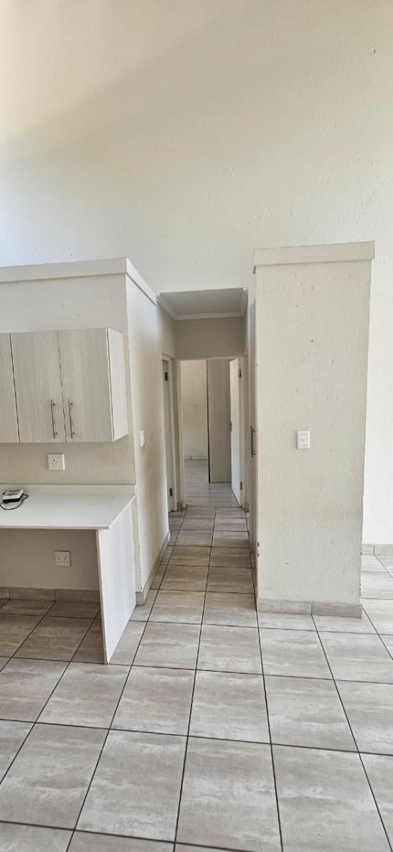 Townhouse For Sale in Johannesburg North, Randburg