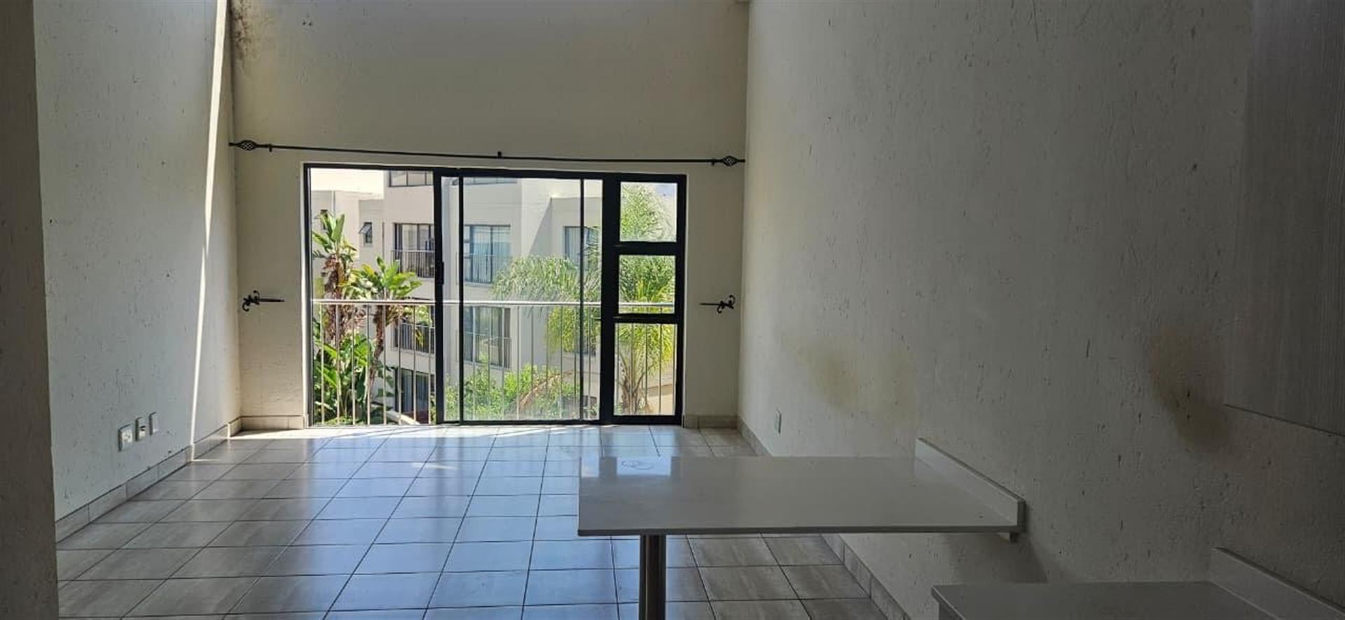 Townhouse For Sale in Johannesburg North, Randburg