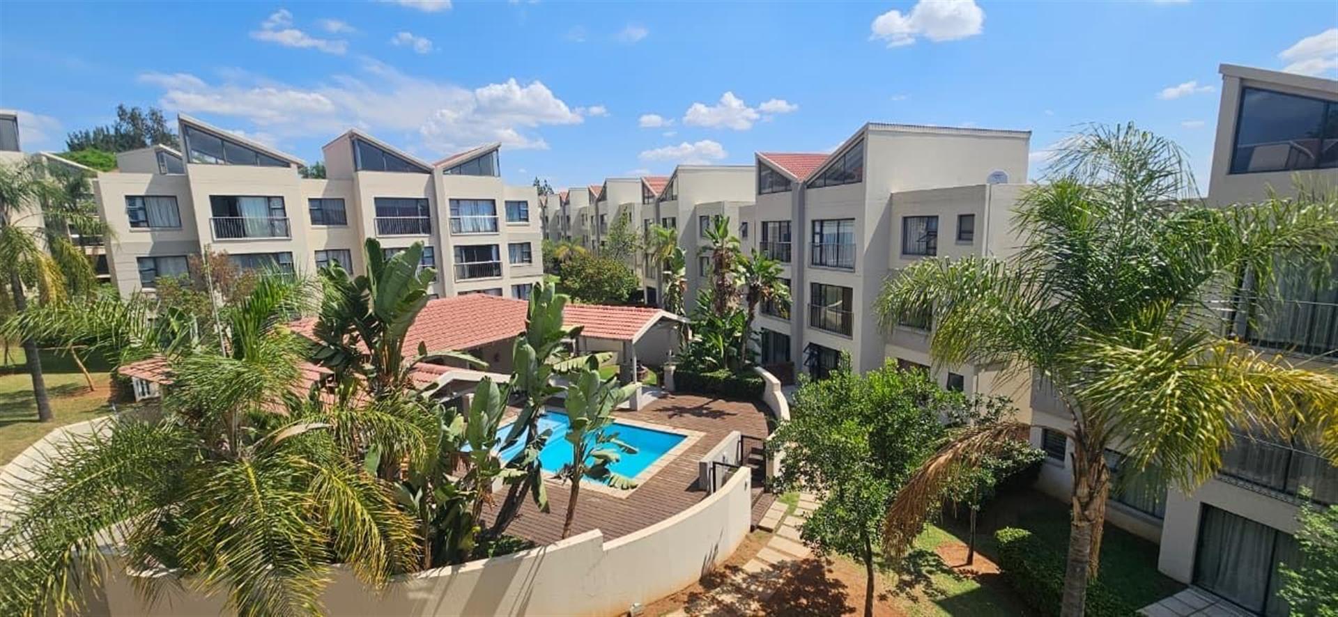 Townhouse For Sale in Johannesburg North, Randburg