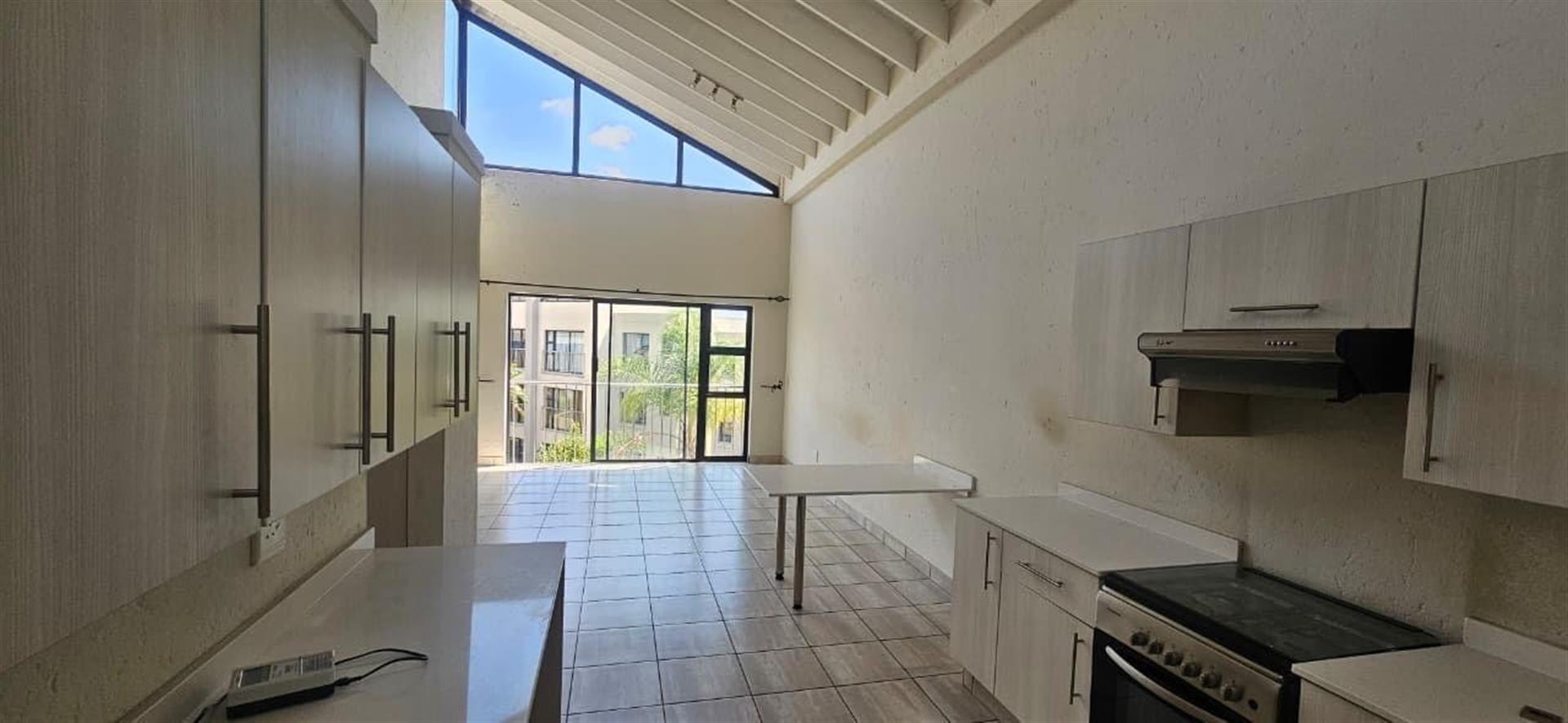 Townhouse For Sale in Johannesburg North, Randburg