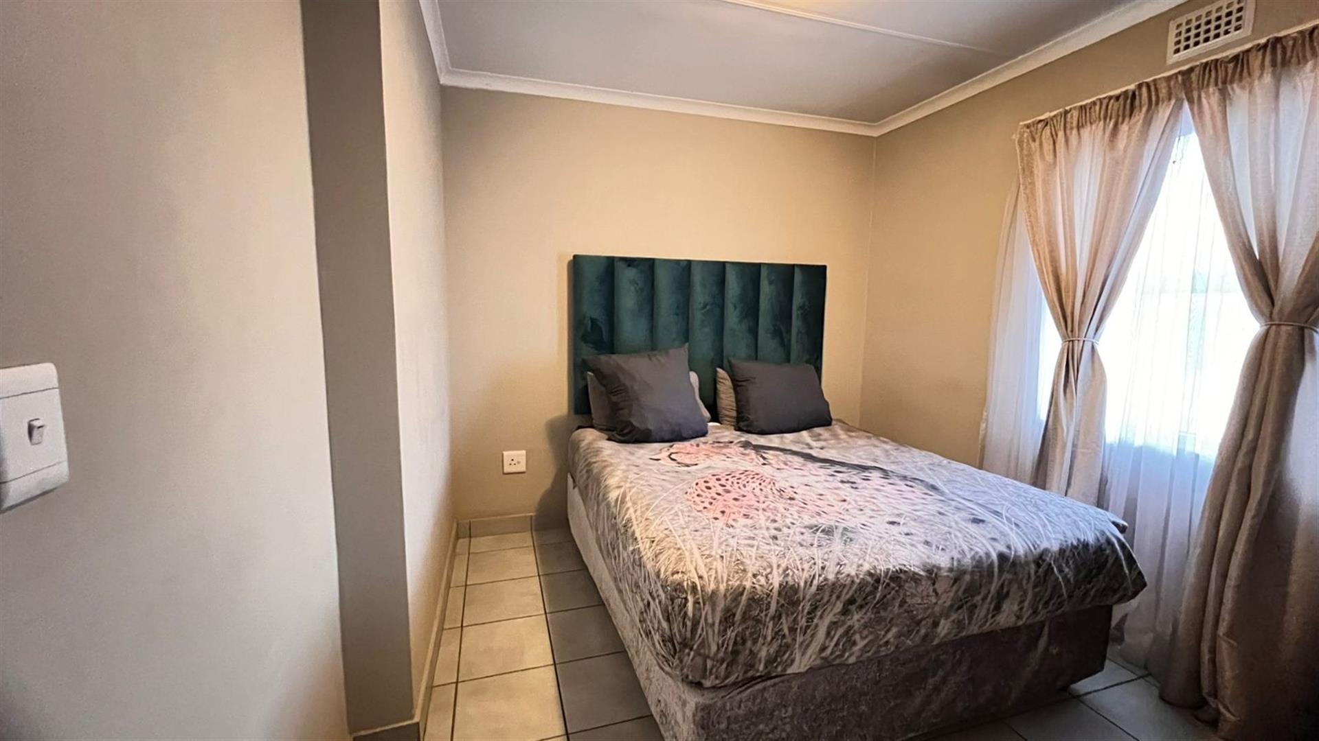 Apartment For Sale in Heuweloord, Centurion