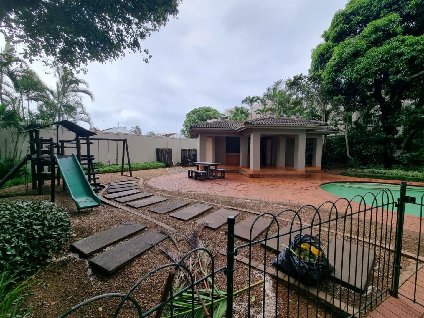 Apartment for sale in Essenwood, Durban, KwaZulu Natal, 335 m²