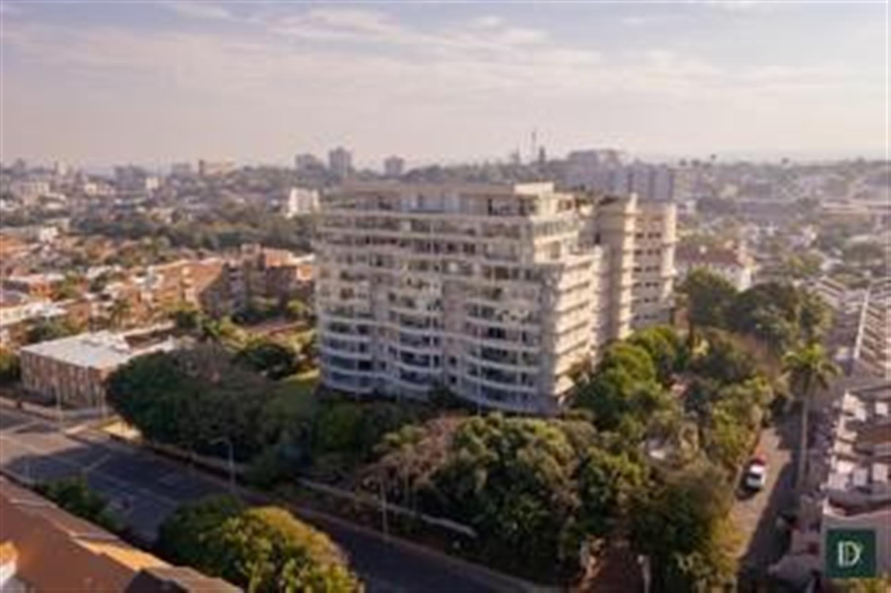 Apartment for sale in Essenwood, Durban, KwaZulu Natal, 335 m²