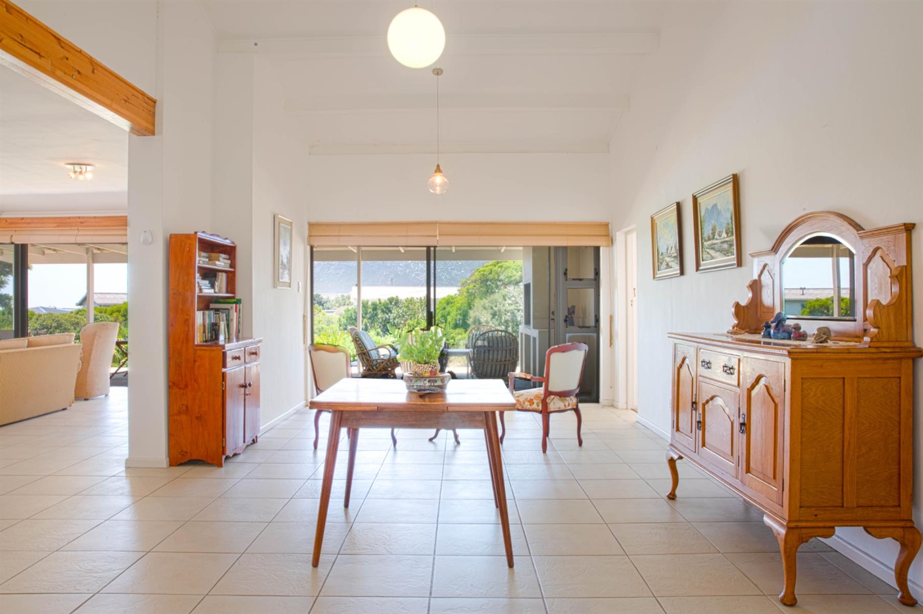 House For Sale in Pringle Bay