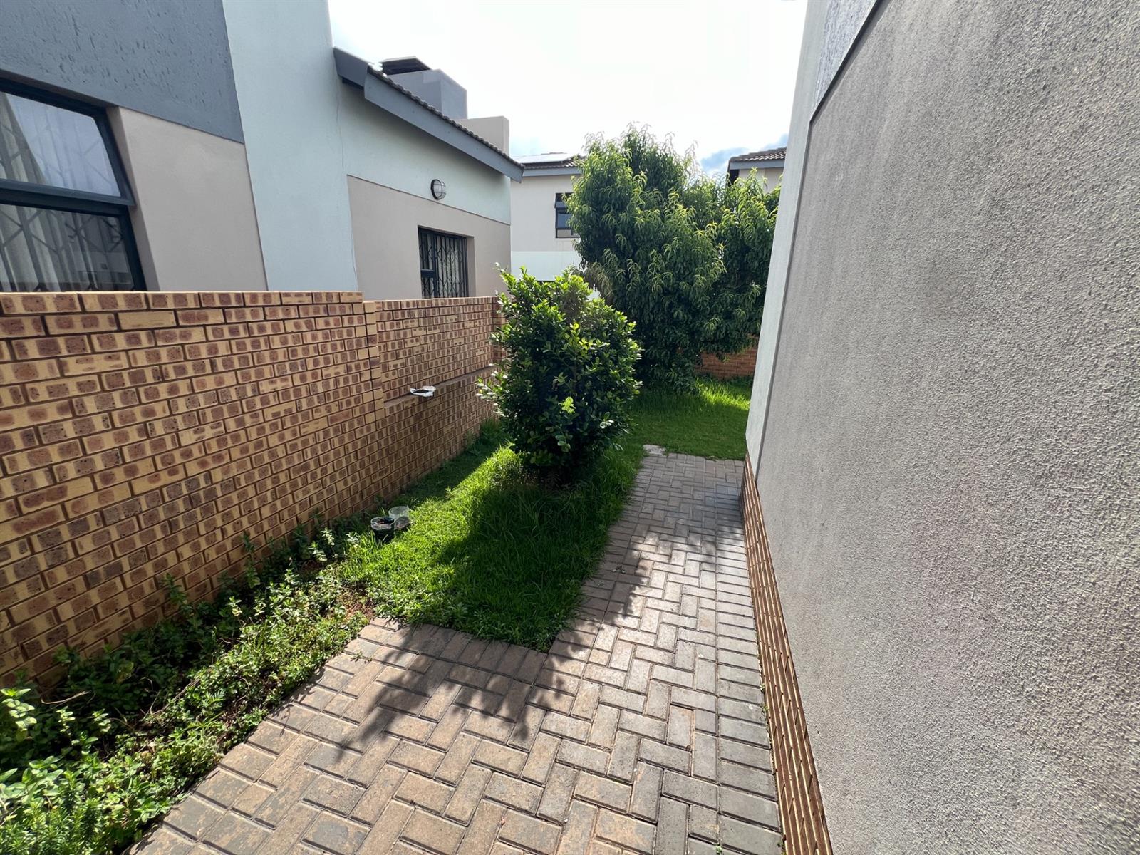 House For Sale in Thatchfield Ridge, Centurion.