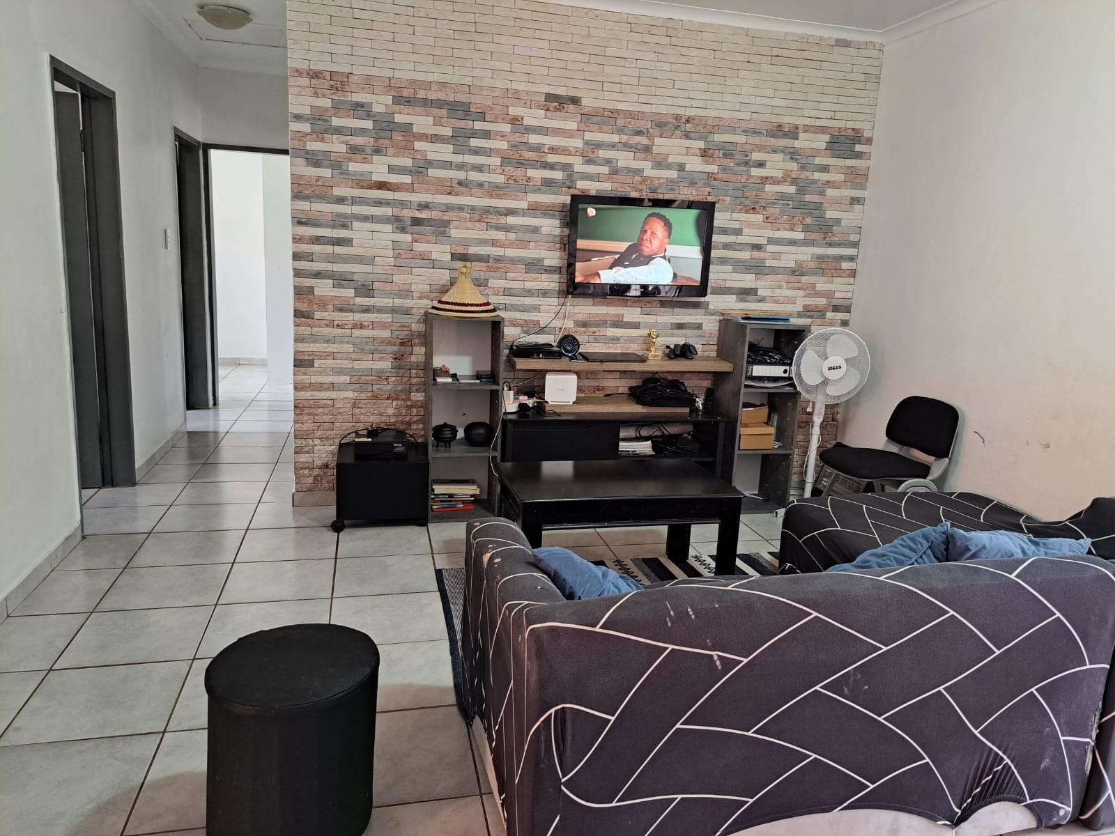 Apartment For Sale in Groblerpark Ext, Roodepoort