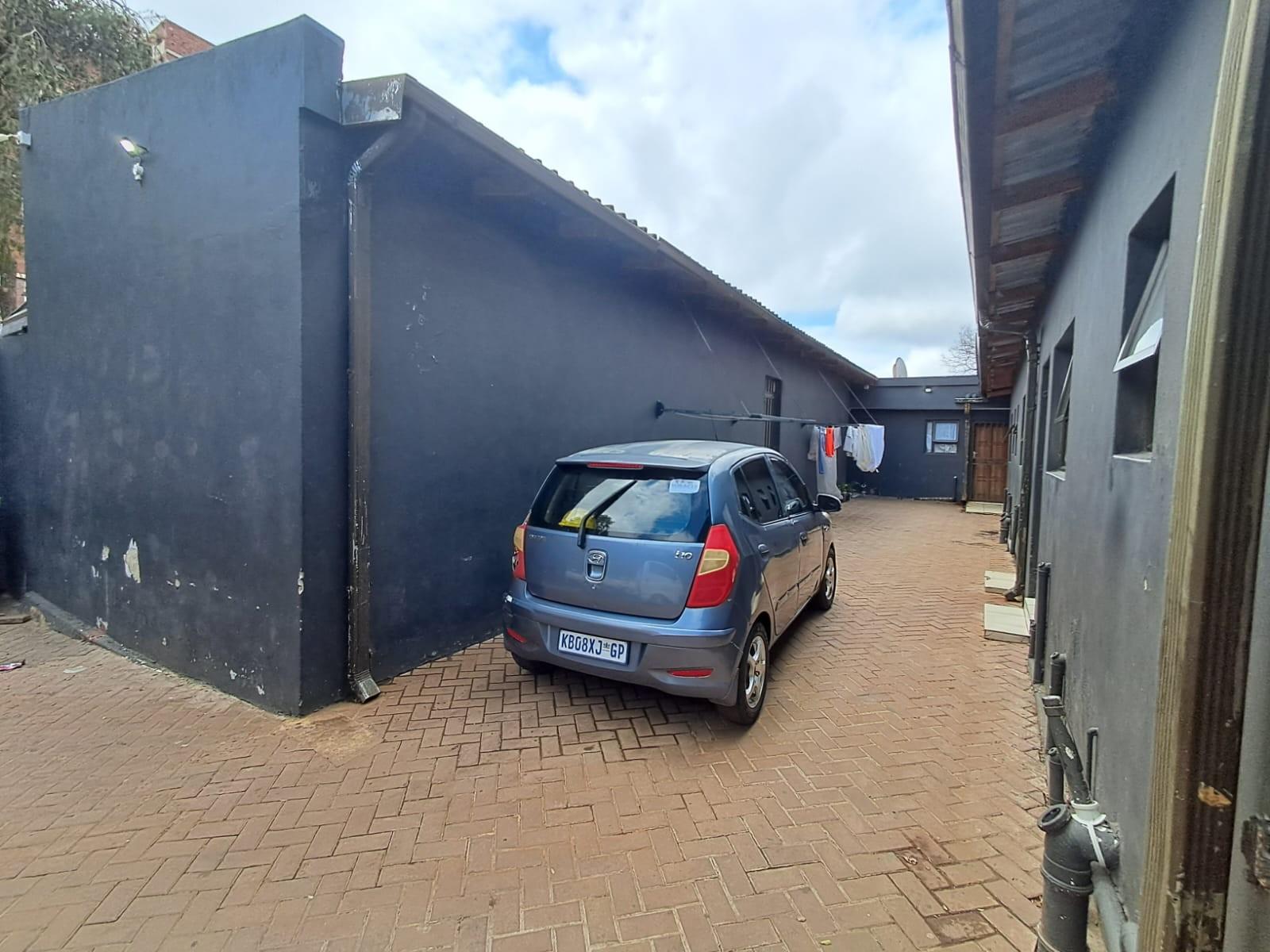 Commercial Property For Sale in Yeoville, Johannesburg