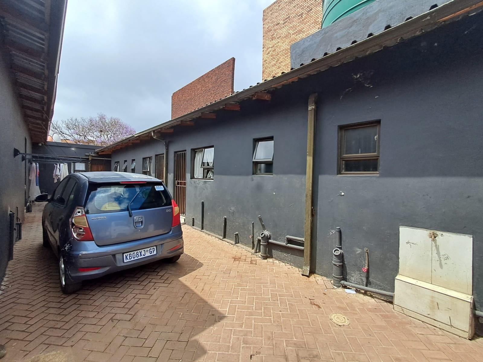 Commercial Property For Sale in Yeoville, Johannesburg