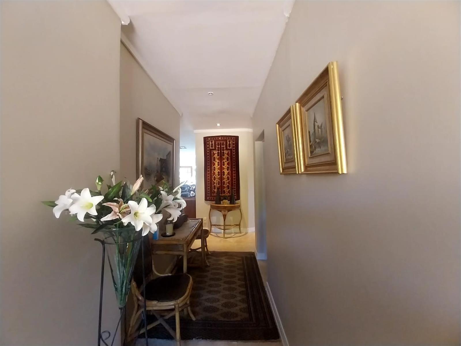 Beautiful Low-Maintenance 3-Bedroom Family Home in a Sought-After Area