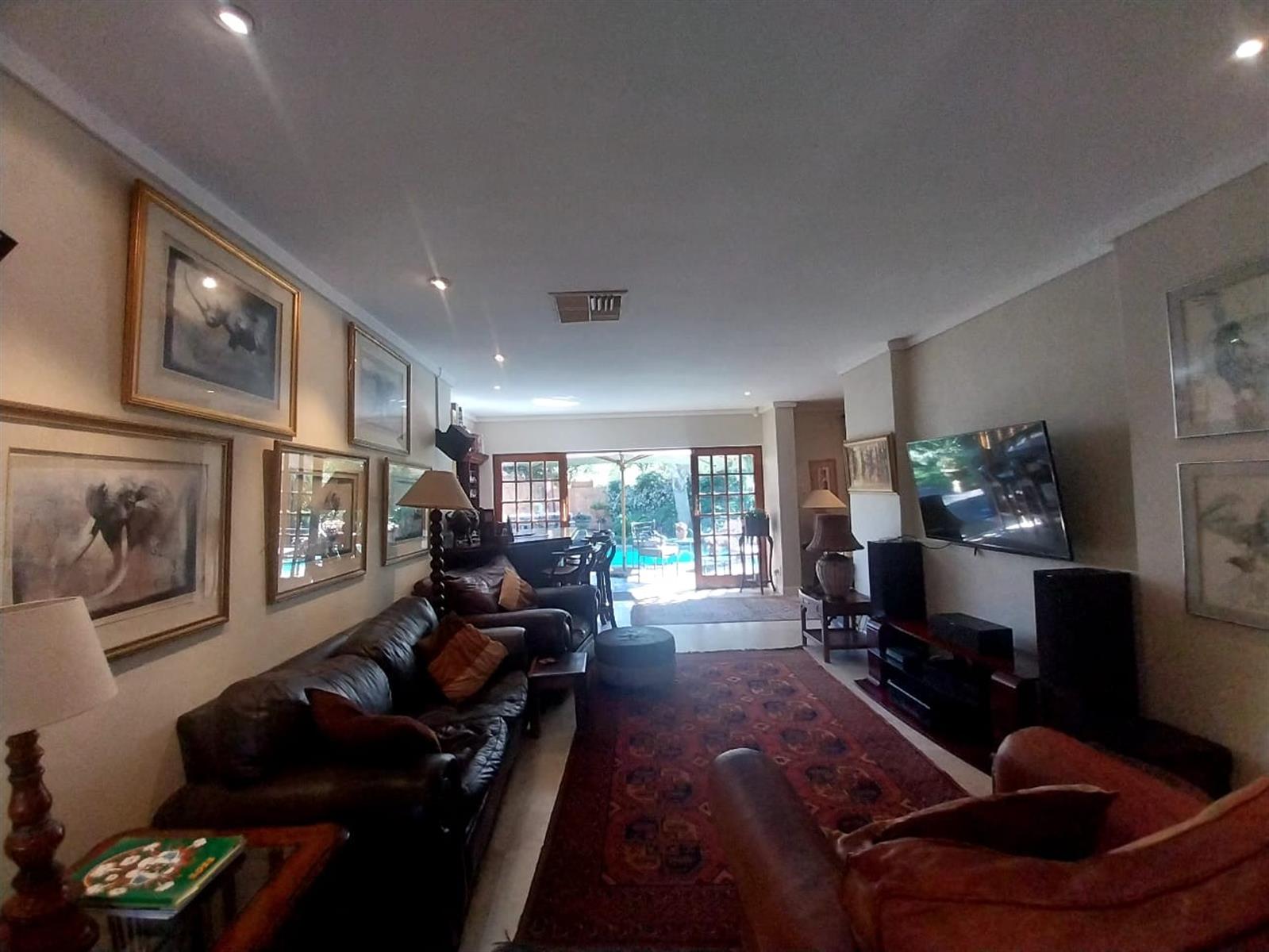 Beautiful Low-Maintenance 3-Bedroom Family Home in a Sought-After Area