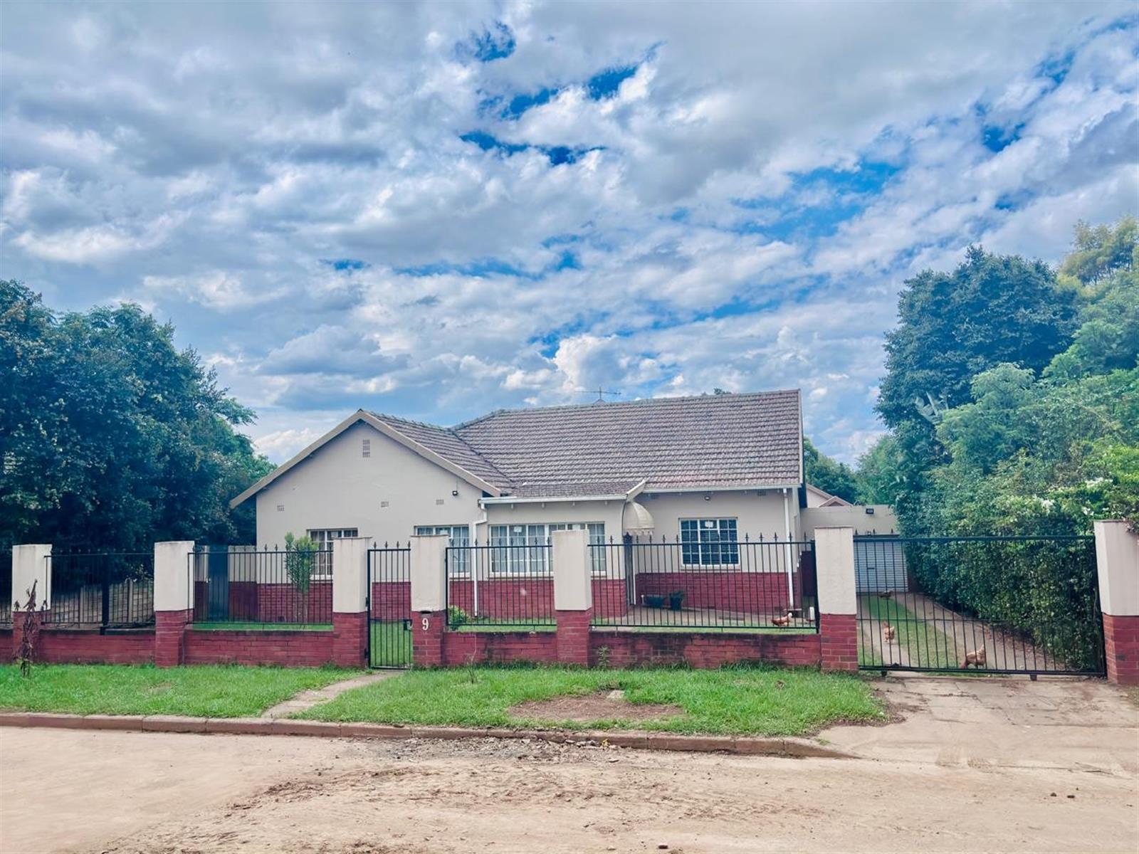 Prime UKZN Student Investment - 200m from the main campus Science Department