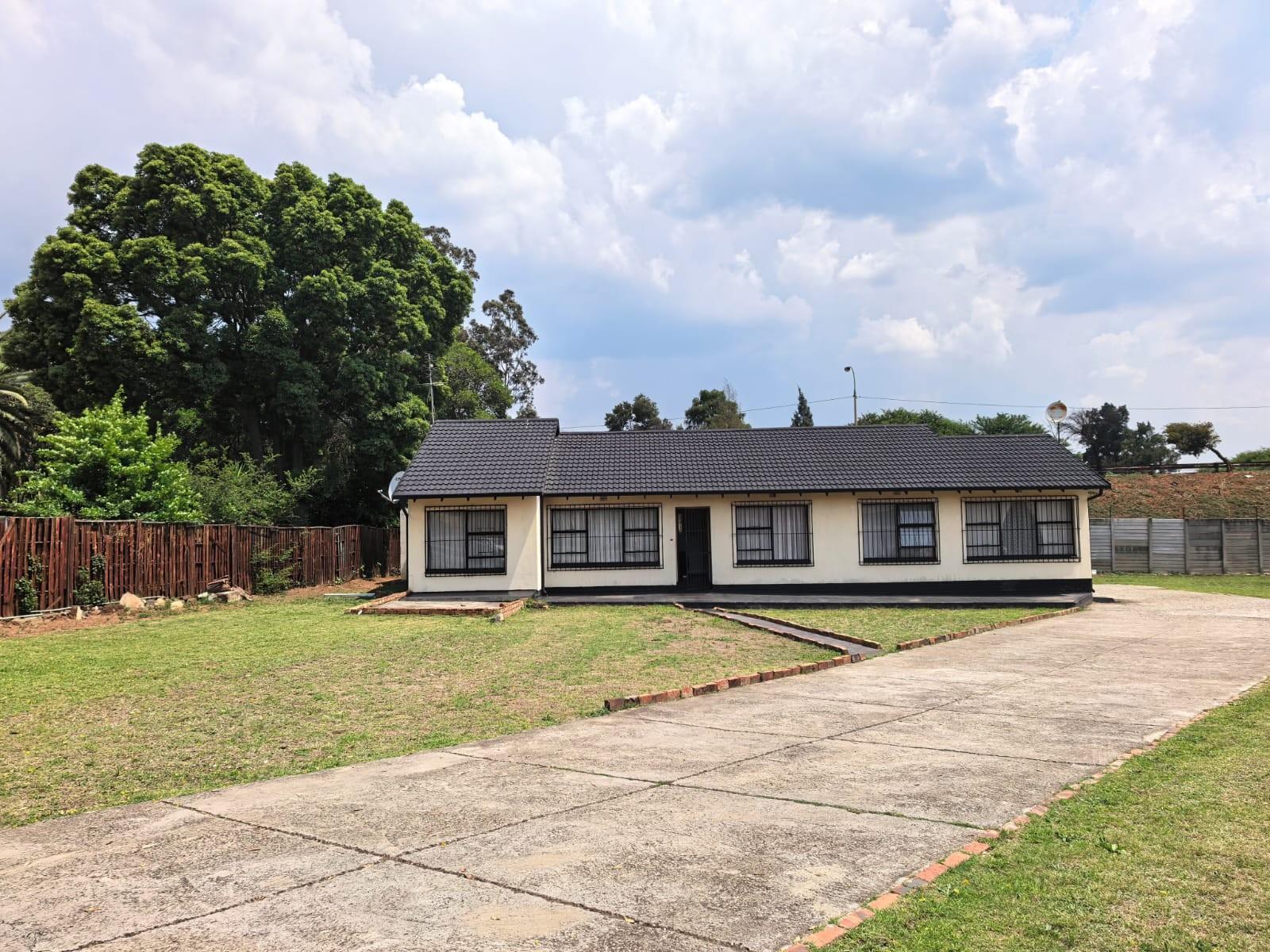 Charming Four Bedroom Home Move In Ready With Yard That Is A Canvas