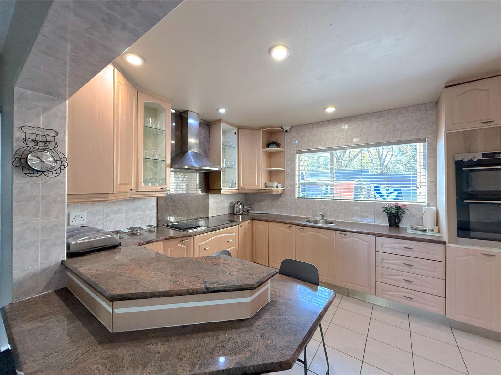 Timeless Luxury in Prestigious Dainfern Golf Estate