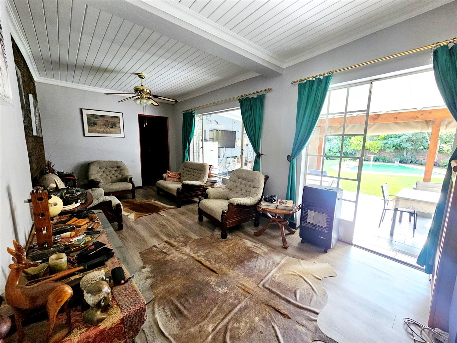 House for sale in Clubview, Centurion, 490 m²