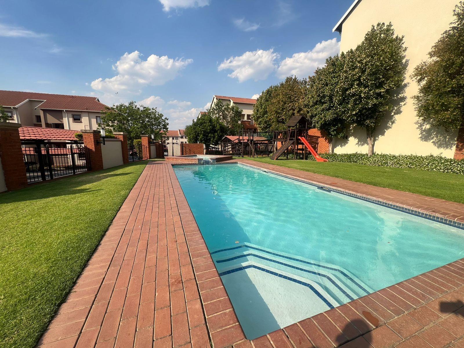 Spacious 2-Bedroom Apartment in Westwood Way
