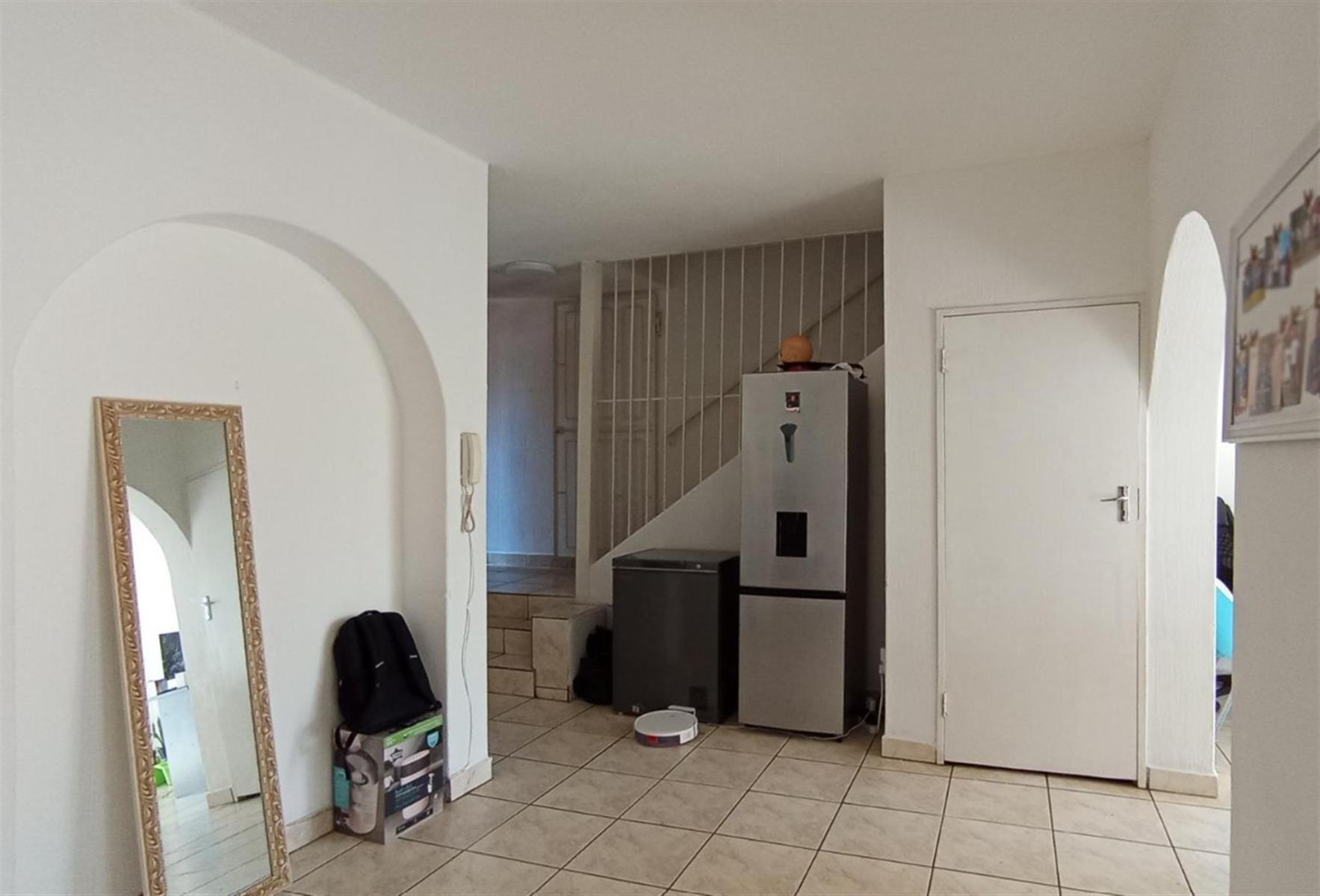 3-Bedroom Apartment for Sale in Ferndale, Randburg R1,055,000