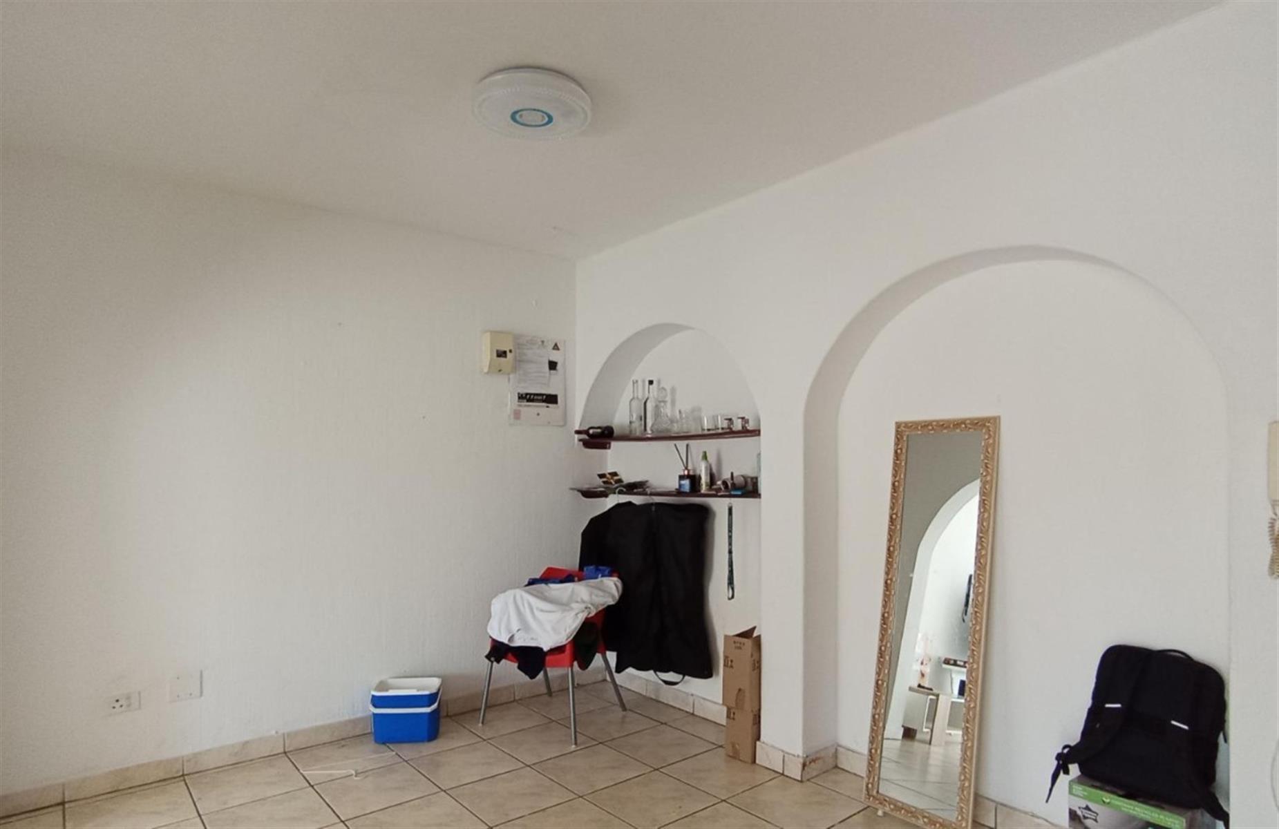 3-Bedroom Apartment for Sale in Ferndale, Randburg R1,055,000