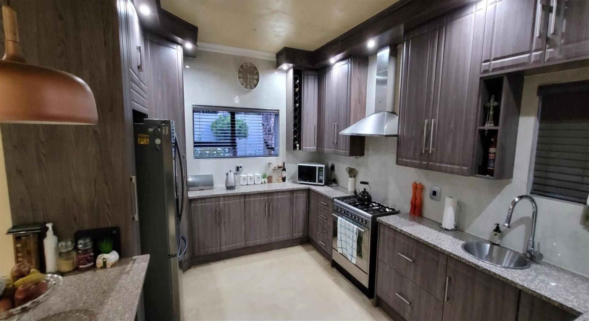 Spacious Apartment for Sale on Clarke Street, Rynfield - R3,490,000