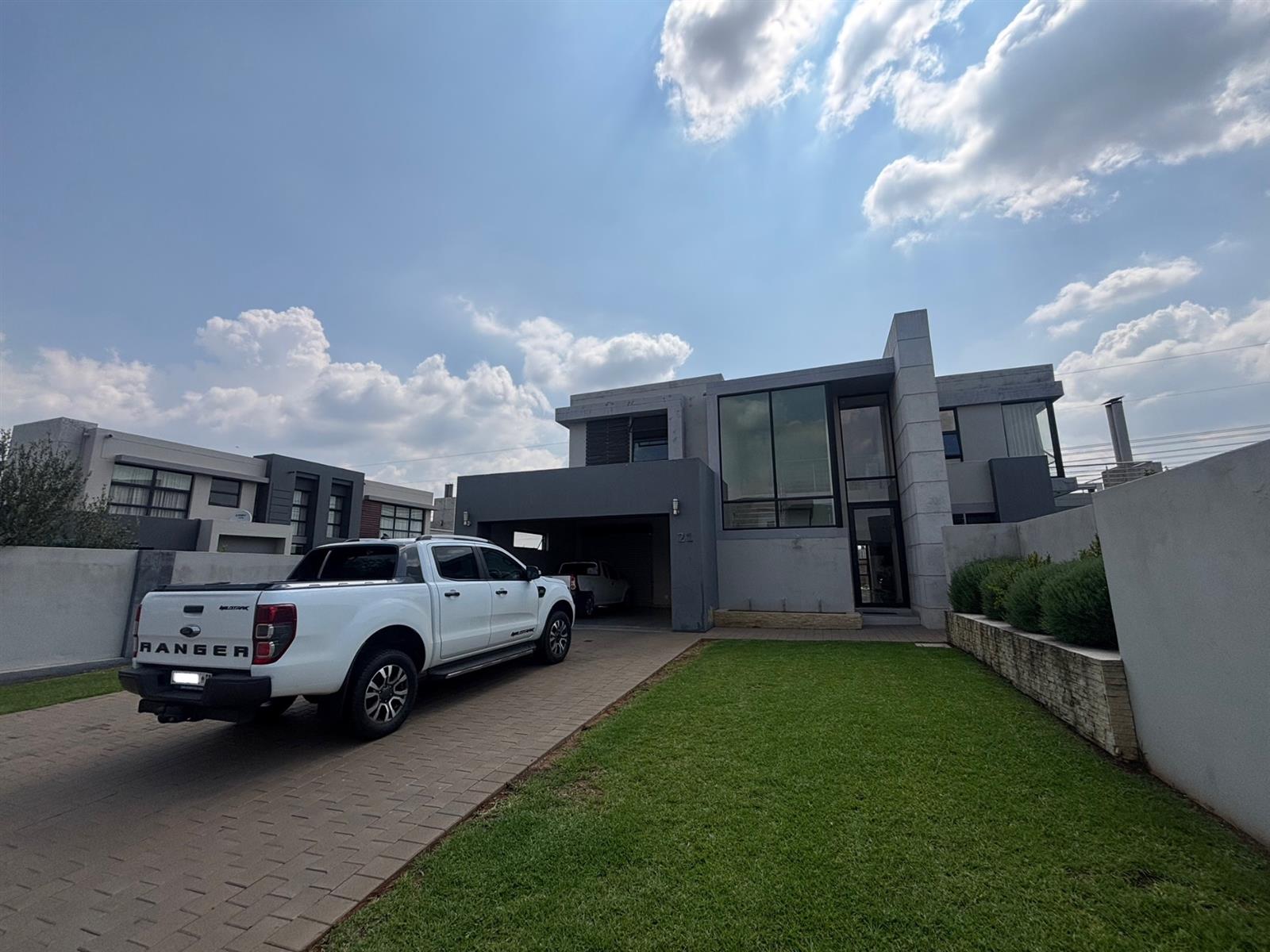 House For Sale in Midstream Estate, Centurion
