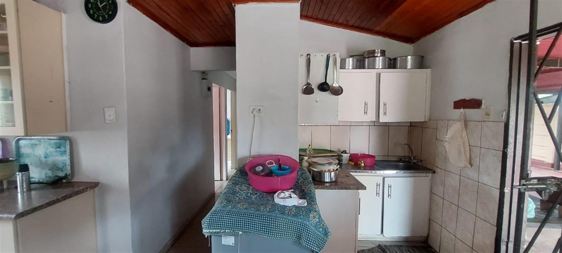 Spacious 4‑Bedroom Family Home with Open‑Plan Living
