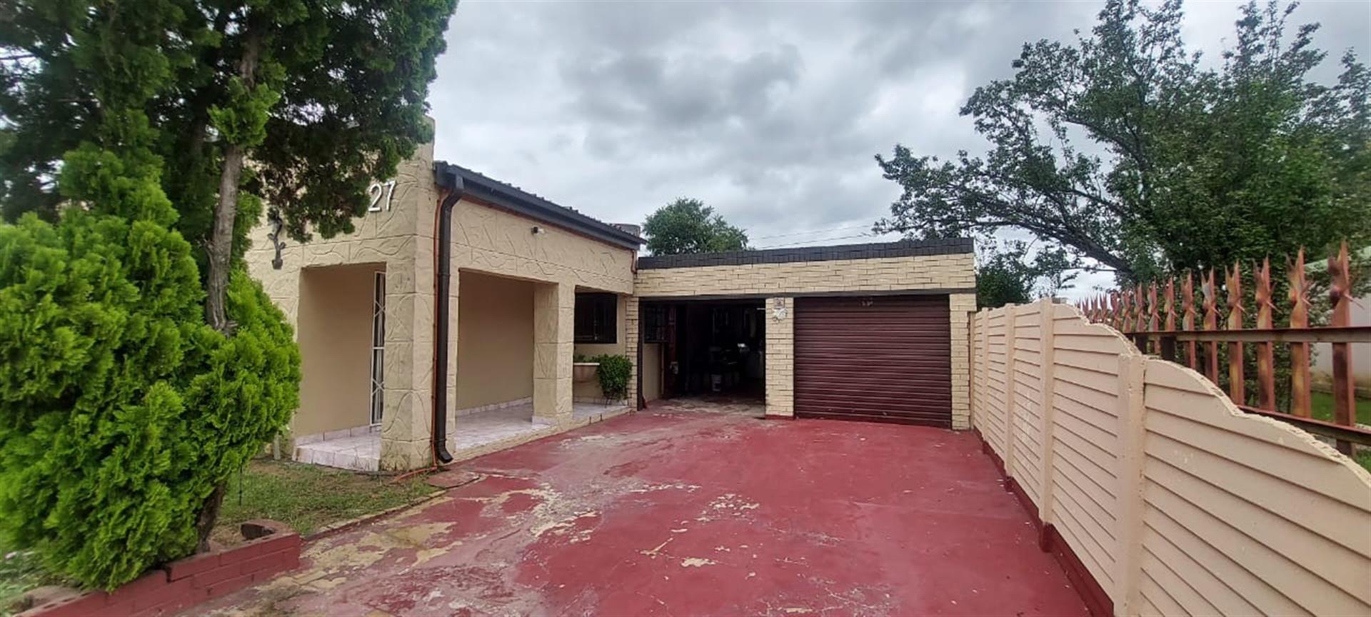 Spacious 4‑Bedroom Family Home with Open‑Plan Living