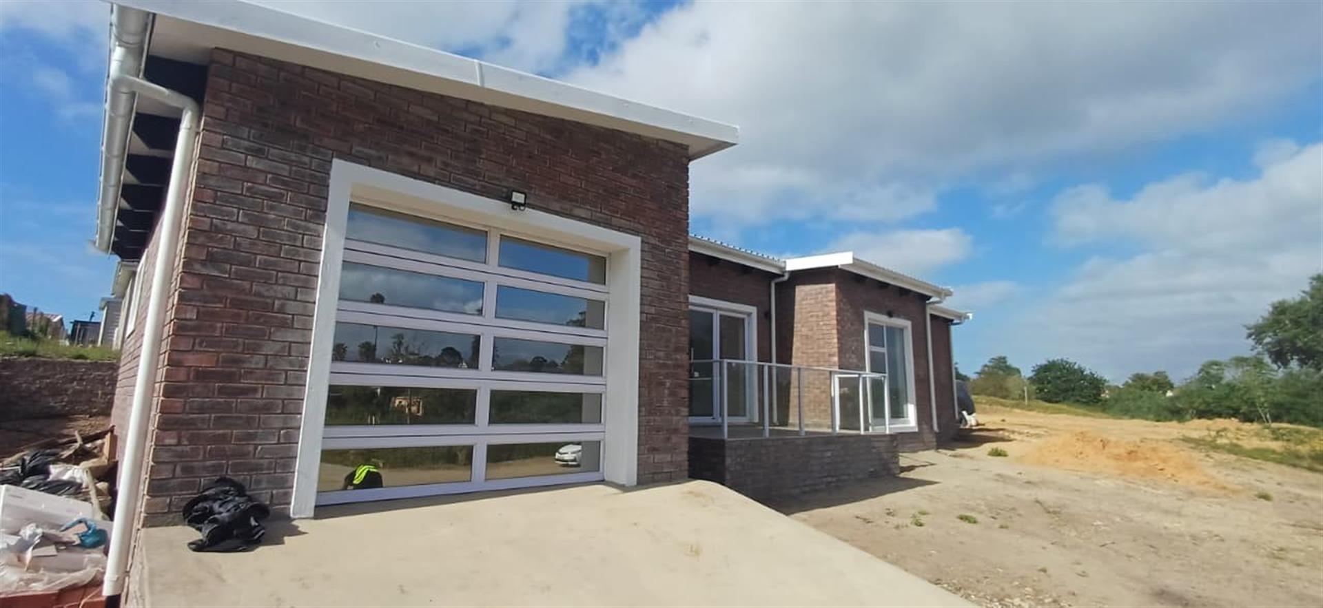 NEWLY BUILT, VERY MODERN 3 BEDROOM, 2 BATHROOM HOUSE IN PACALTSDORP FOR SALE