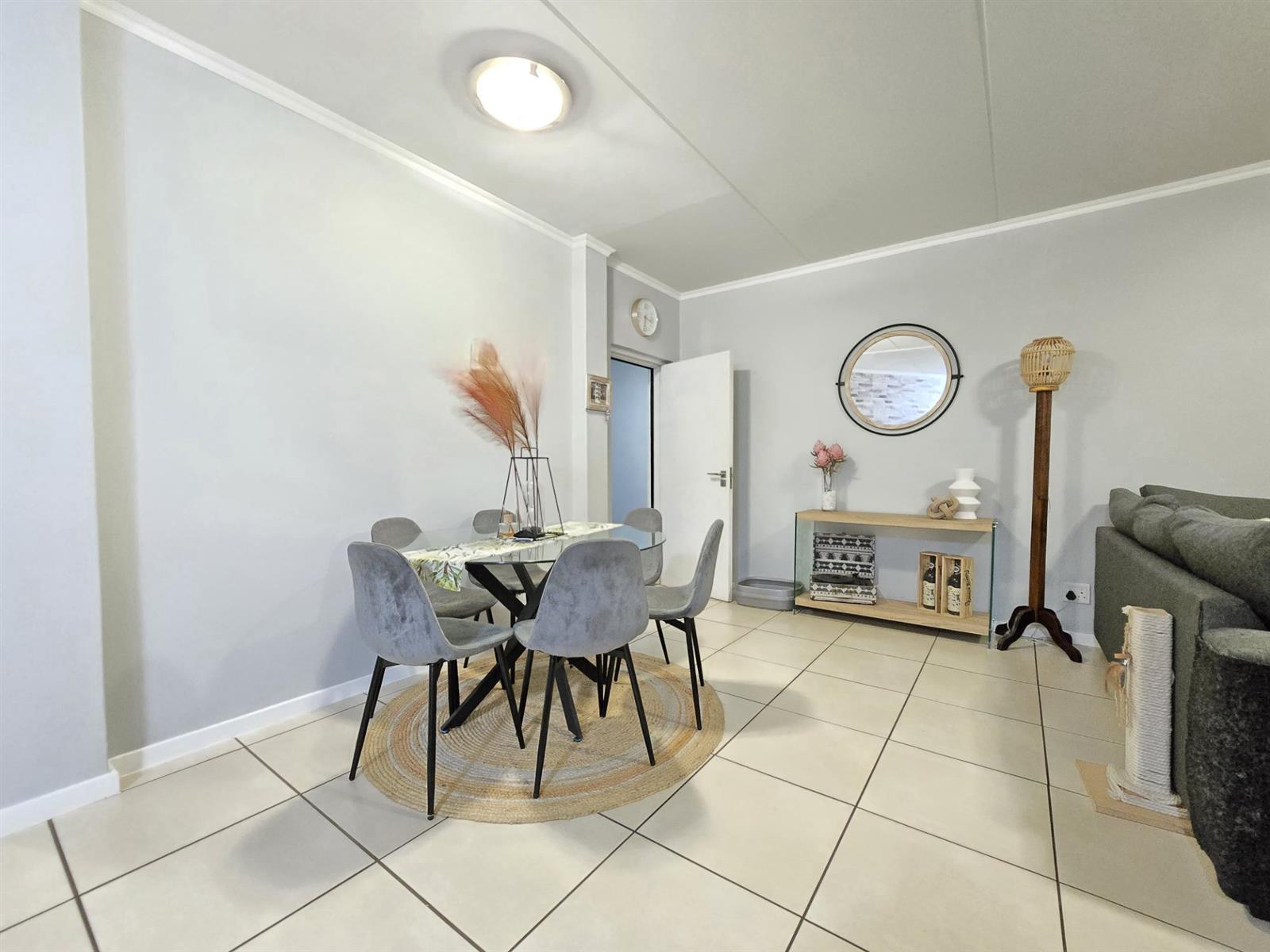 Pet Friendly Ground Floor Apartment For Sale in Malakite, Greenstone Hill