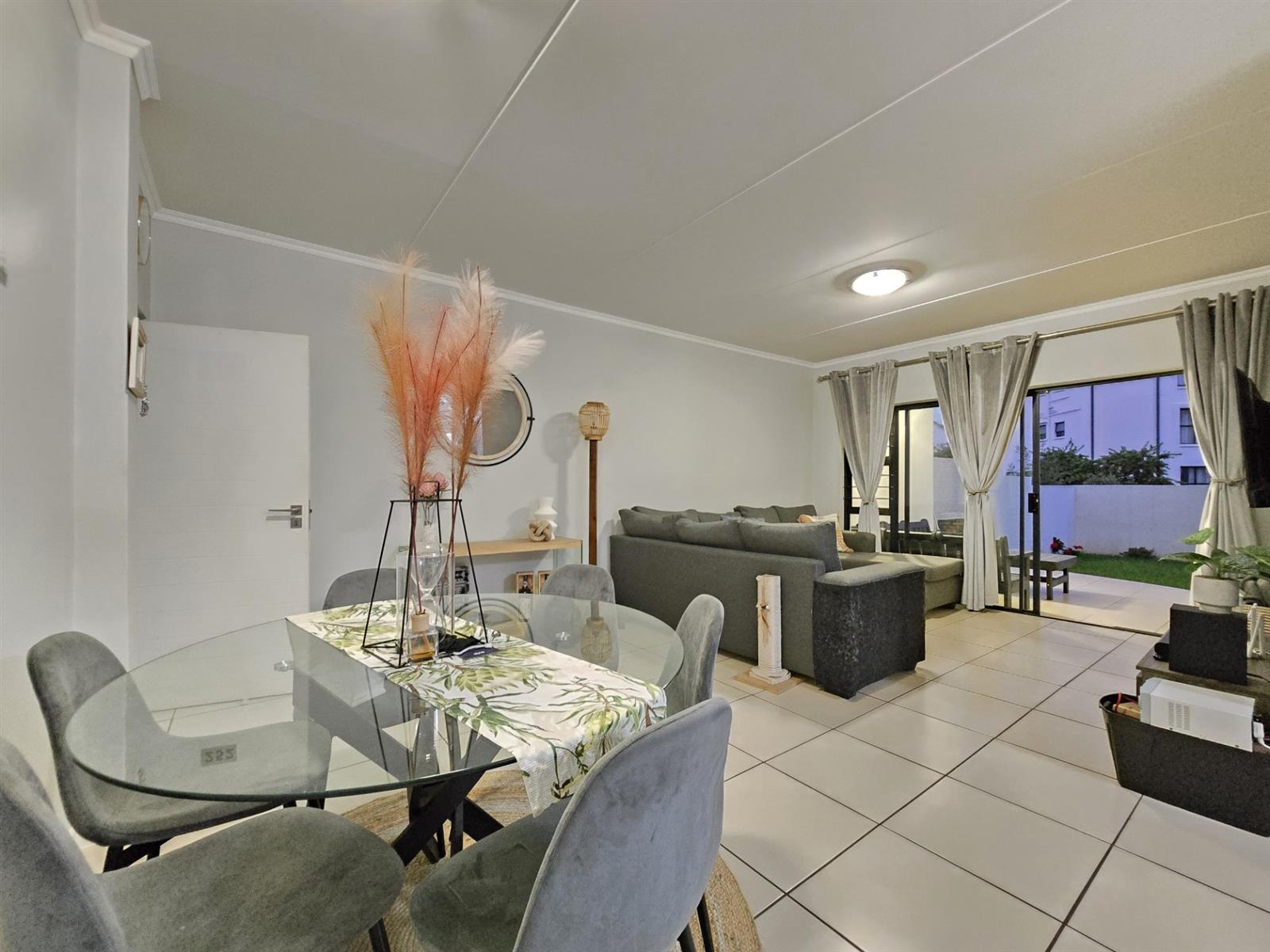 Pet Friendly Ground Floor Apartment For Sale in Malakite, Greenstone Hill