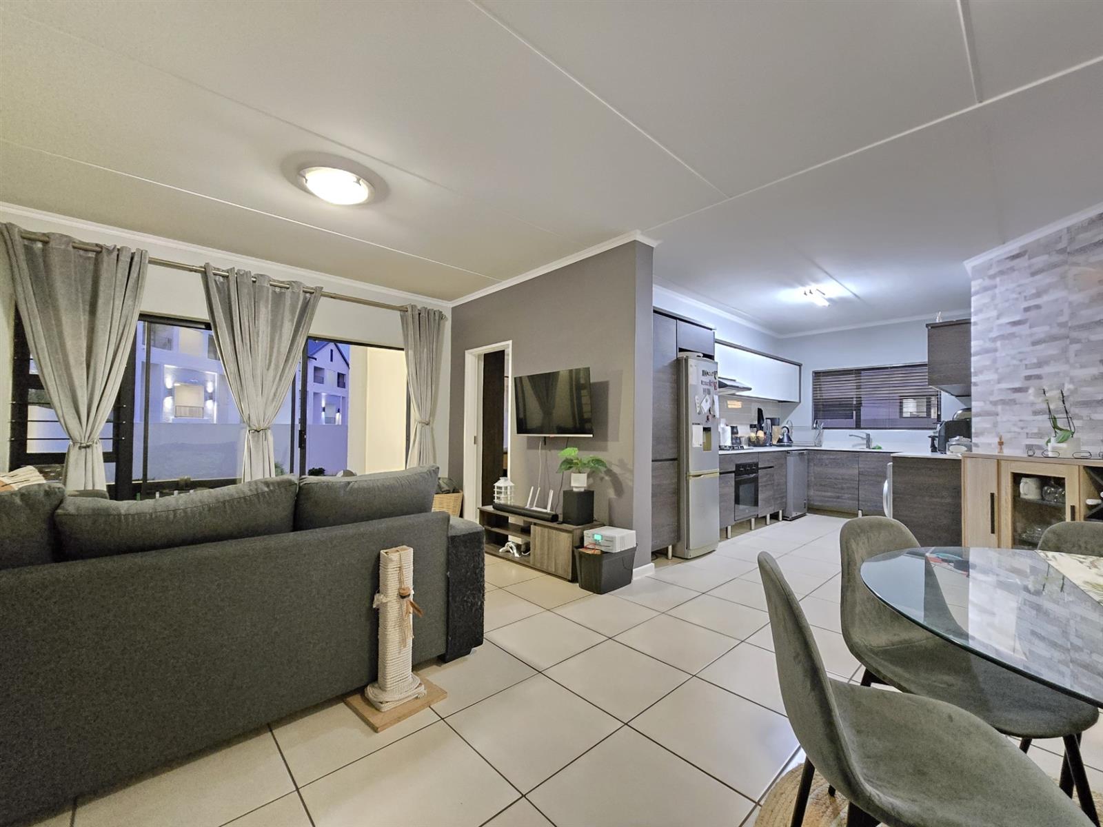 Pet Friendly Ground Floor Apartment For Sale in Malakite, Greenstone Hill