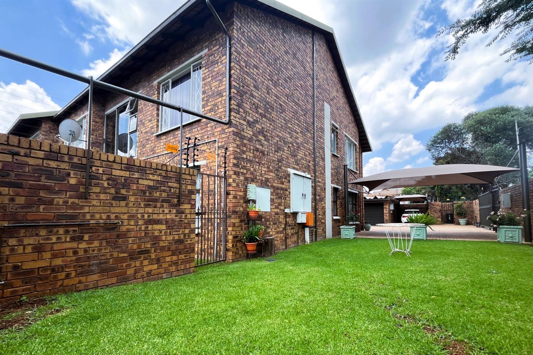Spacious 3 Bedroom Apartment with Solar For Sale in New Redruth!