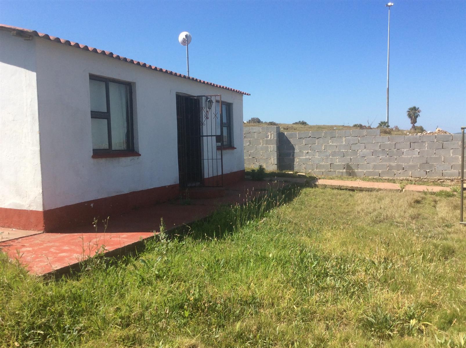 HOUSE FOR SALE IN KWANOBUHLE