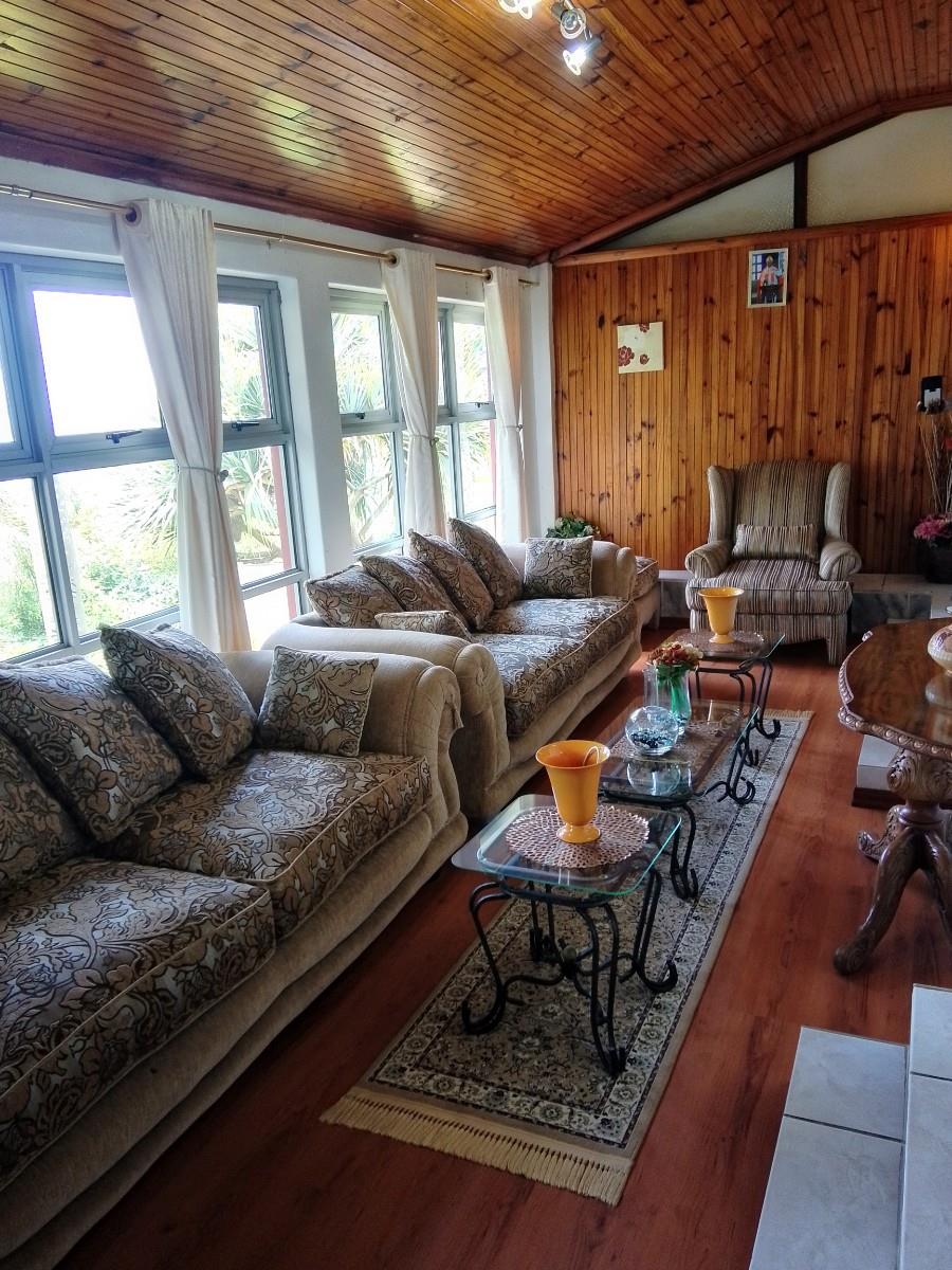 House For Sale in Amanzimtoti, KwaZulu Natal
