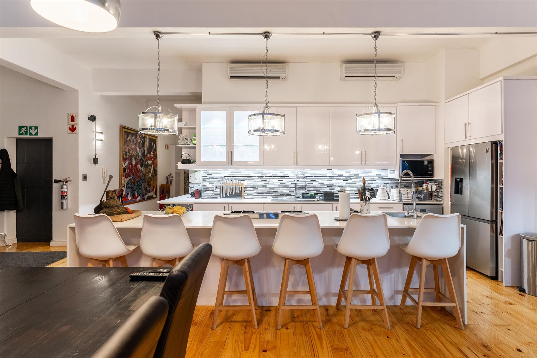 Spacious Urban Loft - Fully Furnished Airbnb-Ready