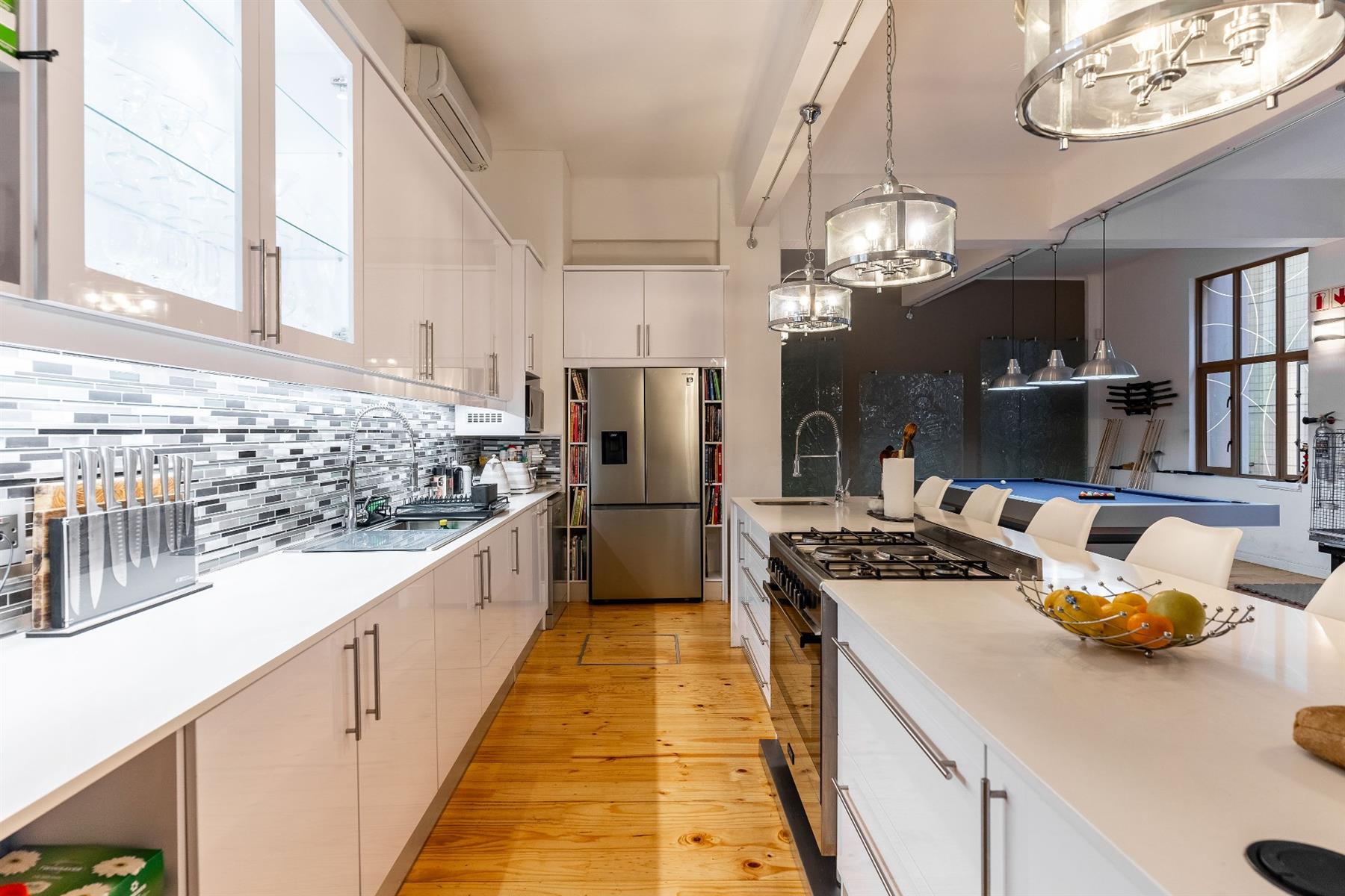 Spacious Urban Loft - Fully Furnished Airbnb-Ready