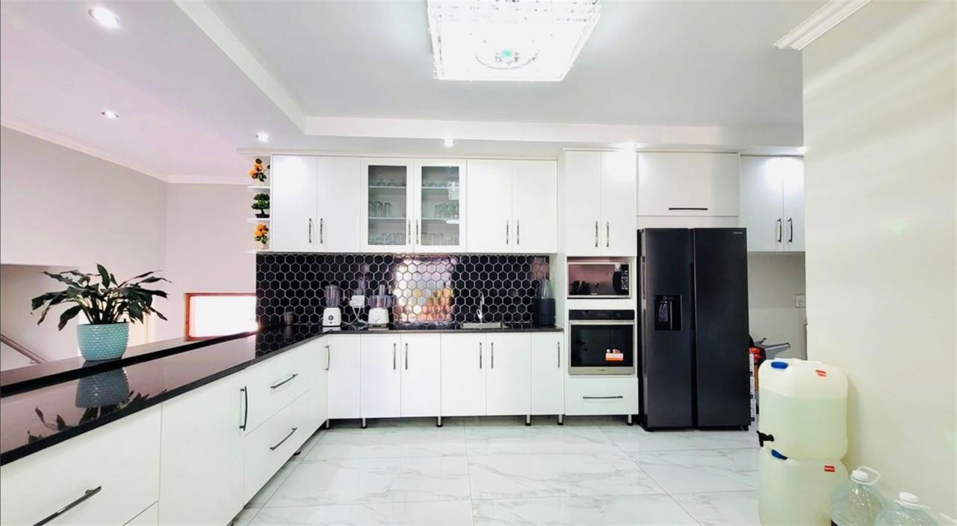 5 Bedroom House in Elawini Estate
