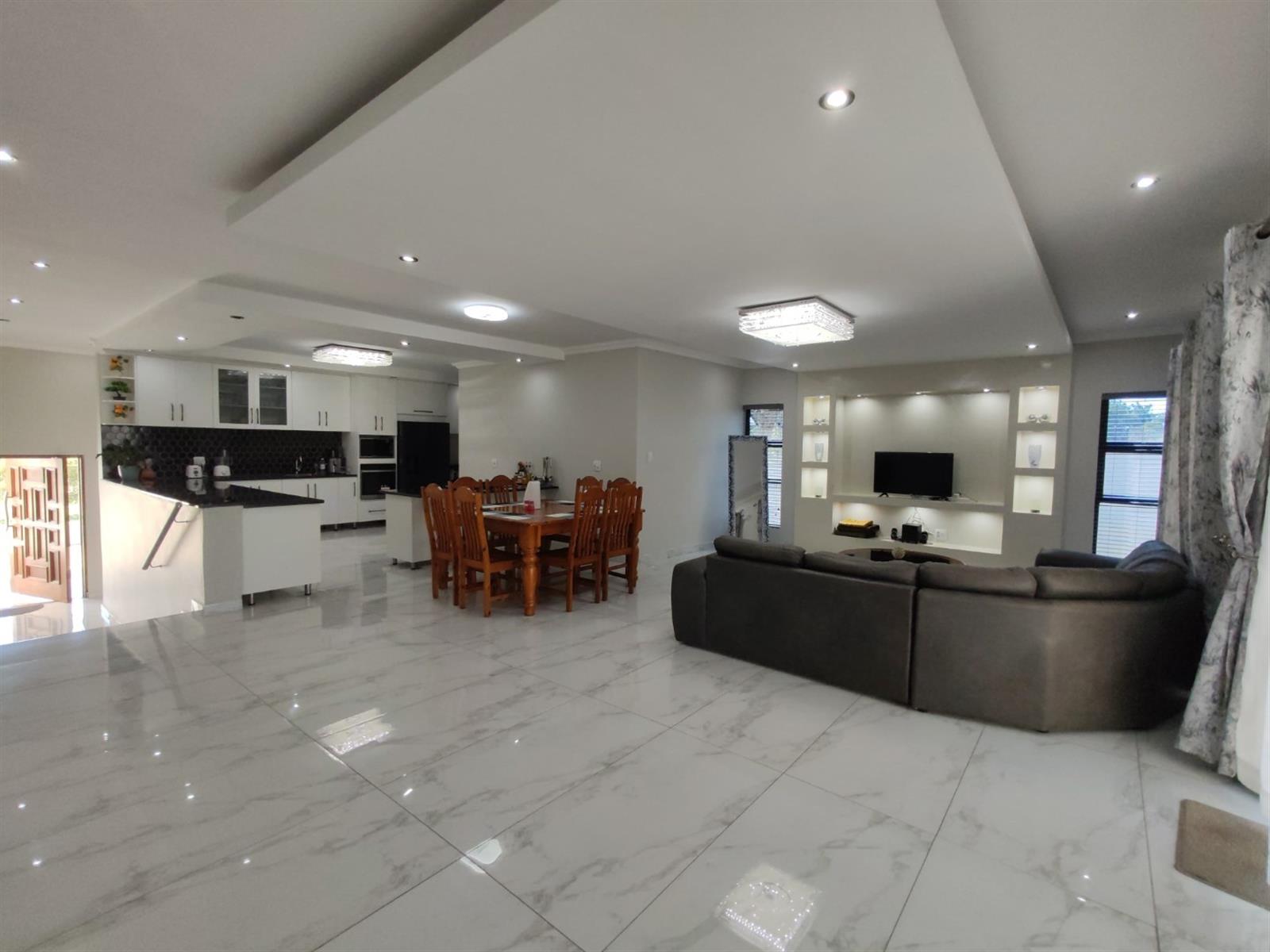 5 Bedroom House in Elawini Estate