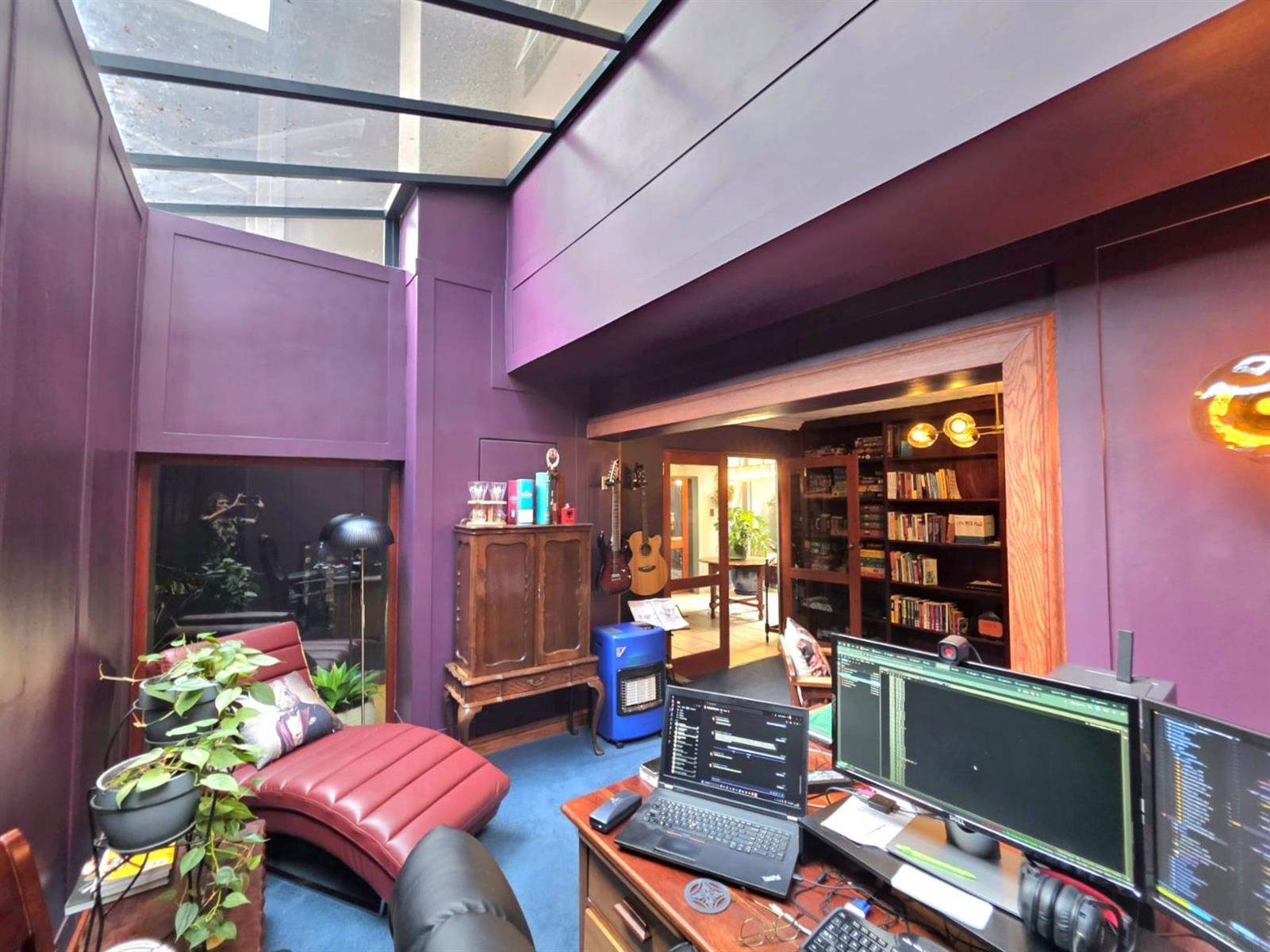 Spacious Duplex Townhouse - A Home Alive With Character, Colour and Creativity