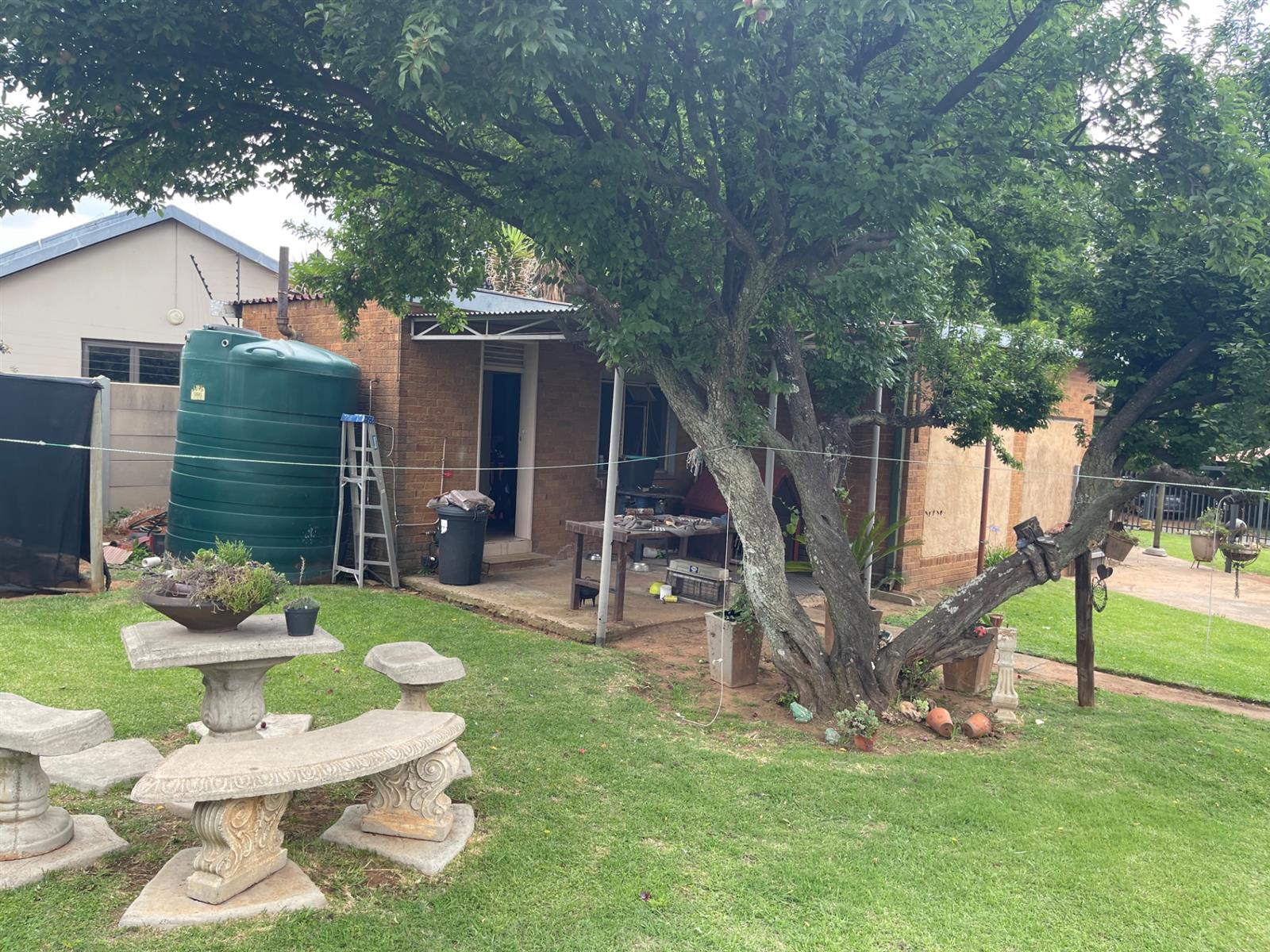 Charming Property Up for Grabs!!!