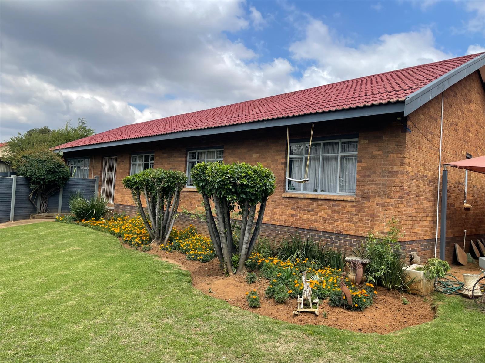 Charming Property Up for Grabs!!!