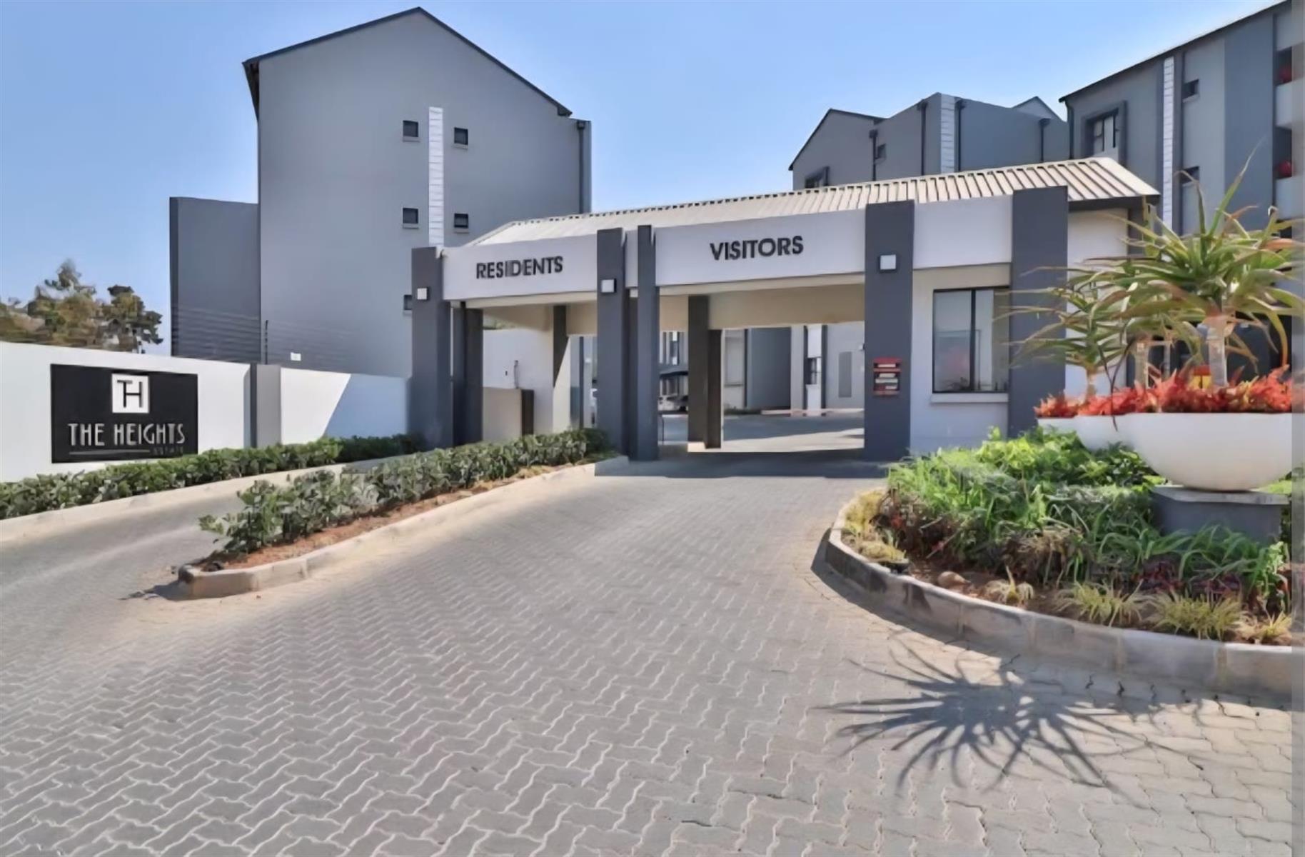 Apartment For Sale in Halfway Gardens, Midrand