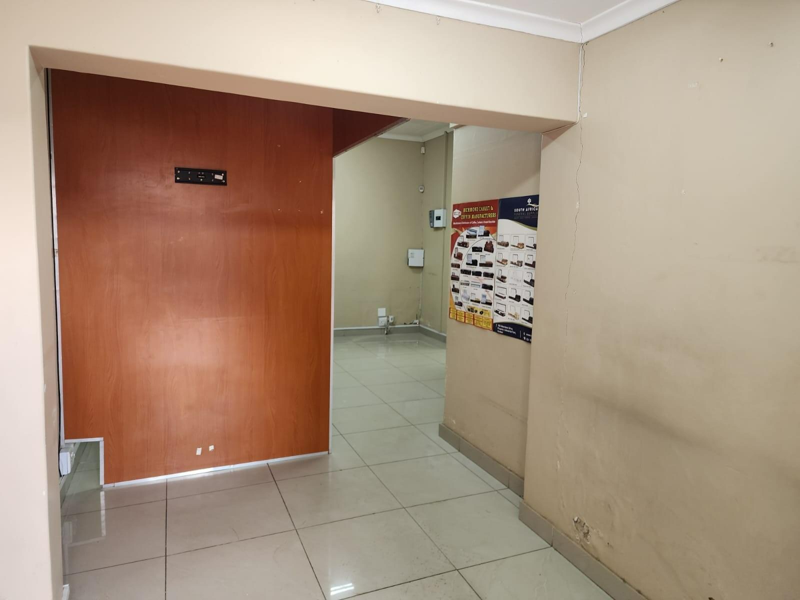 Business To Rent in Bo-dorp, Rustenburg Central, Rustenburg, North West