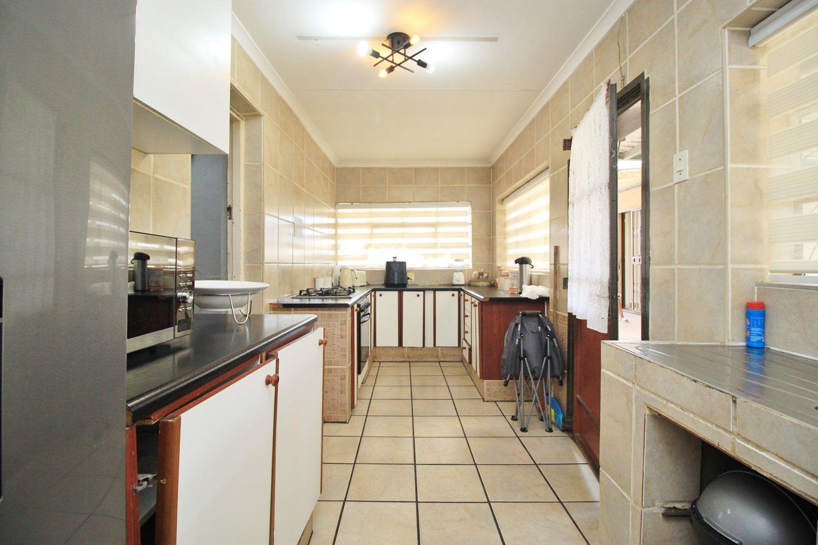 House for sale in Gerdview, Germiston, 13 Van Riebeeck Street, Gerdview, Germiston, Gauteng, 714 m²