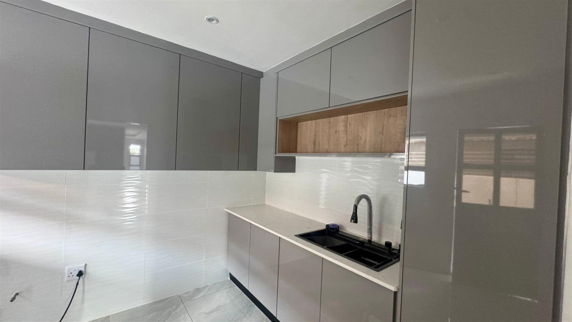 Brand-New Modern Masterpiece in Aerorand