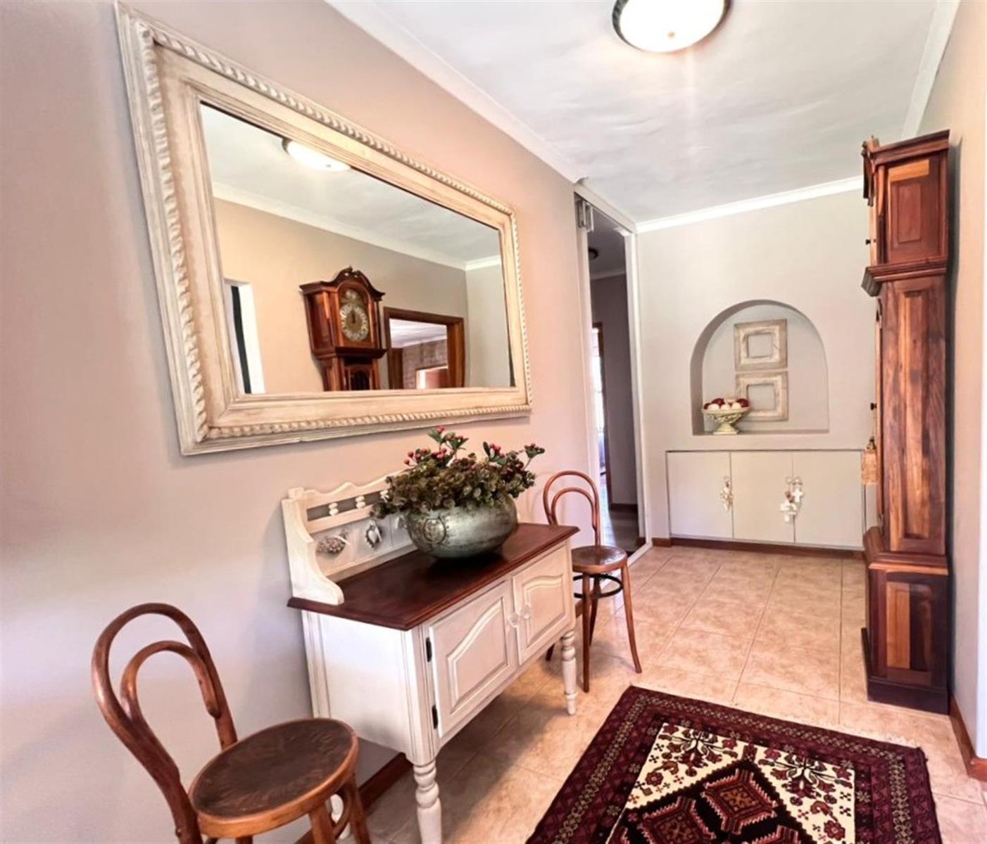 Exquisite 4-Bedroom Home in Prestigious Boskloof