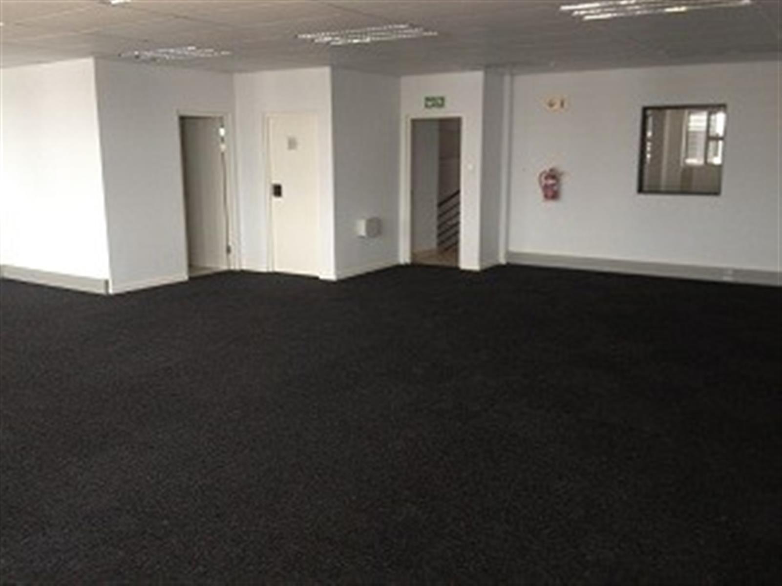 Retail and warehouse space to let on Umhlanga Ridge.