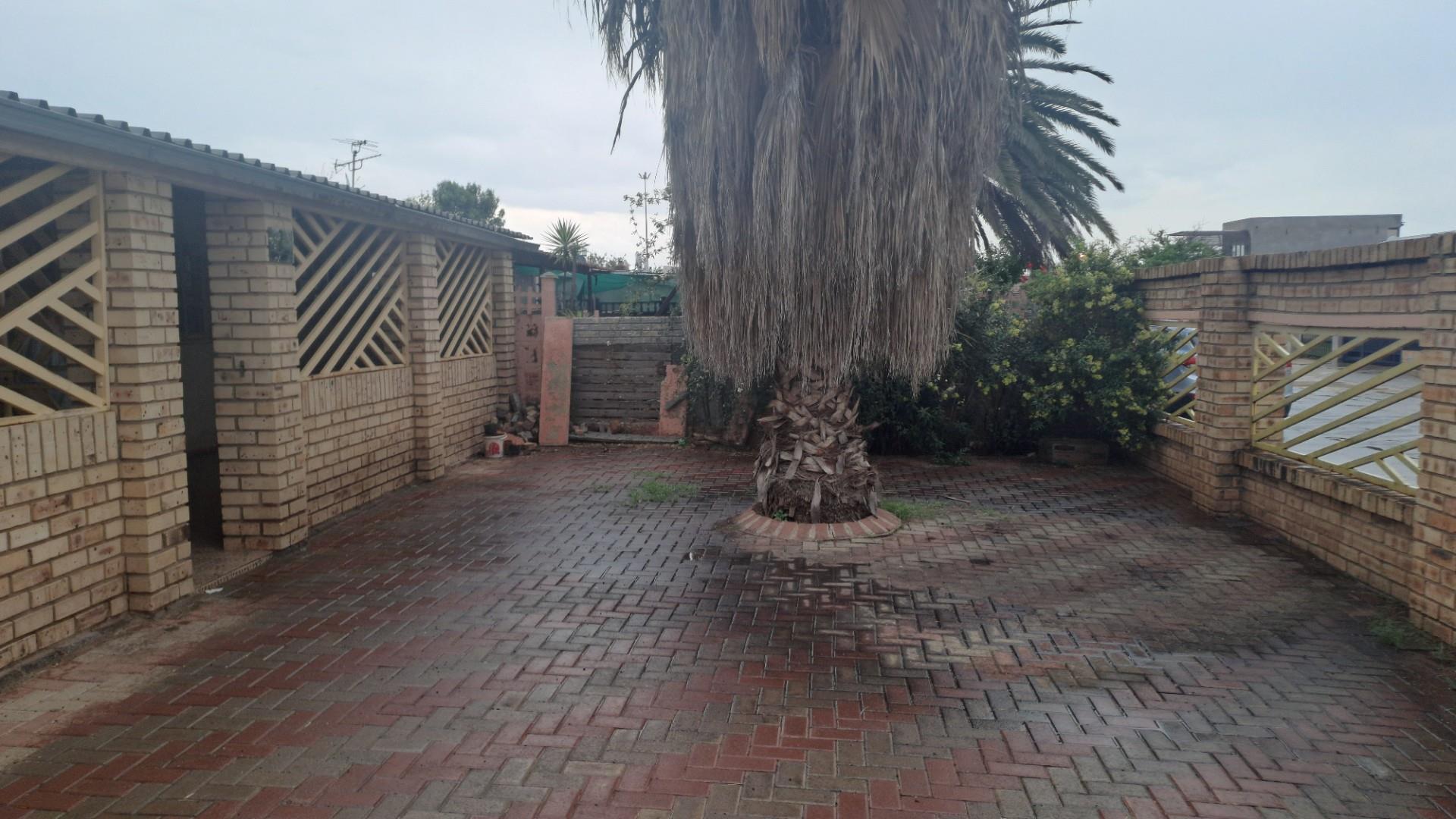 House For Sale in Homevale, Kimberley